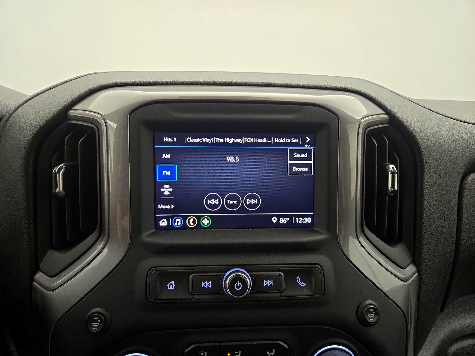 2022 Chevrolet Silverado 1500 Custom - Photo 16