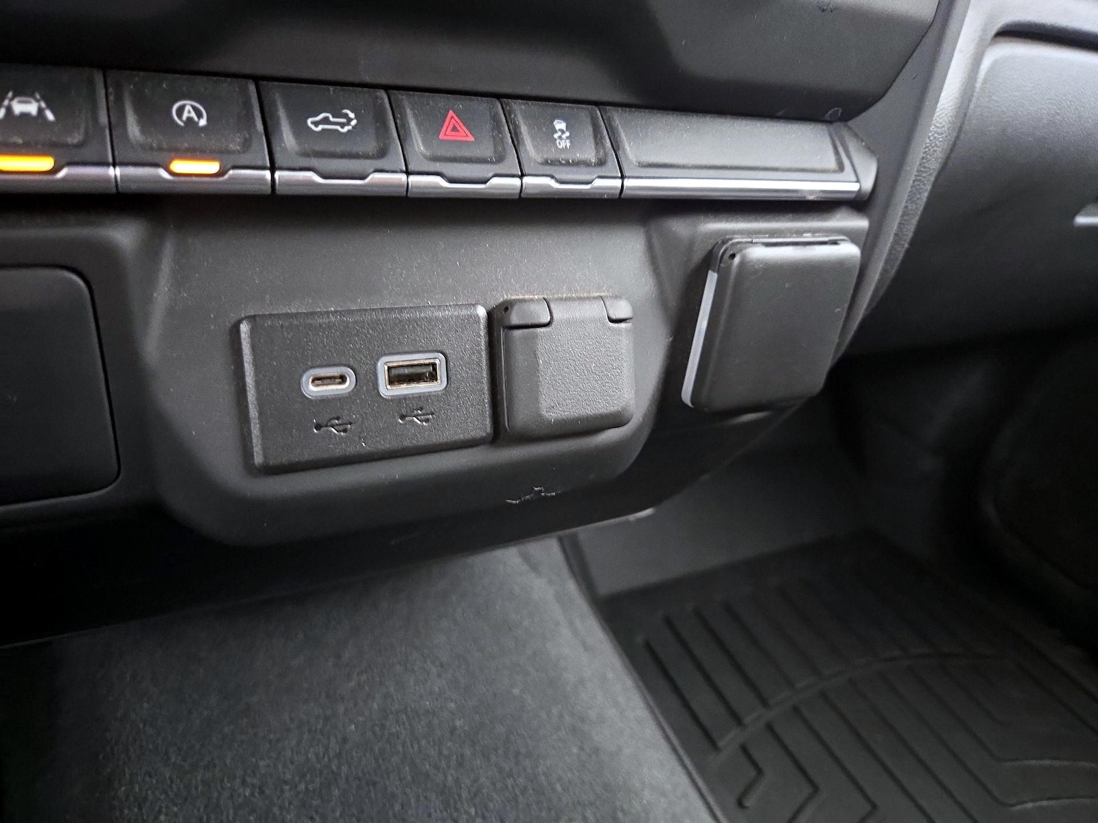 2022 Chevrolet Silverado 1500 Custom - Photo 19