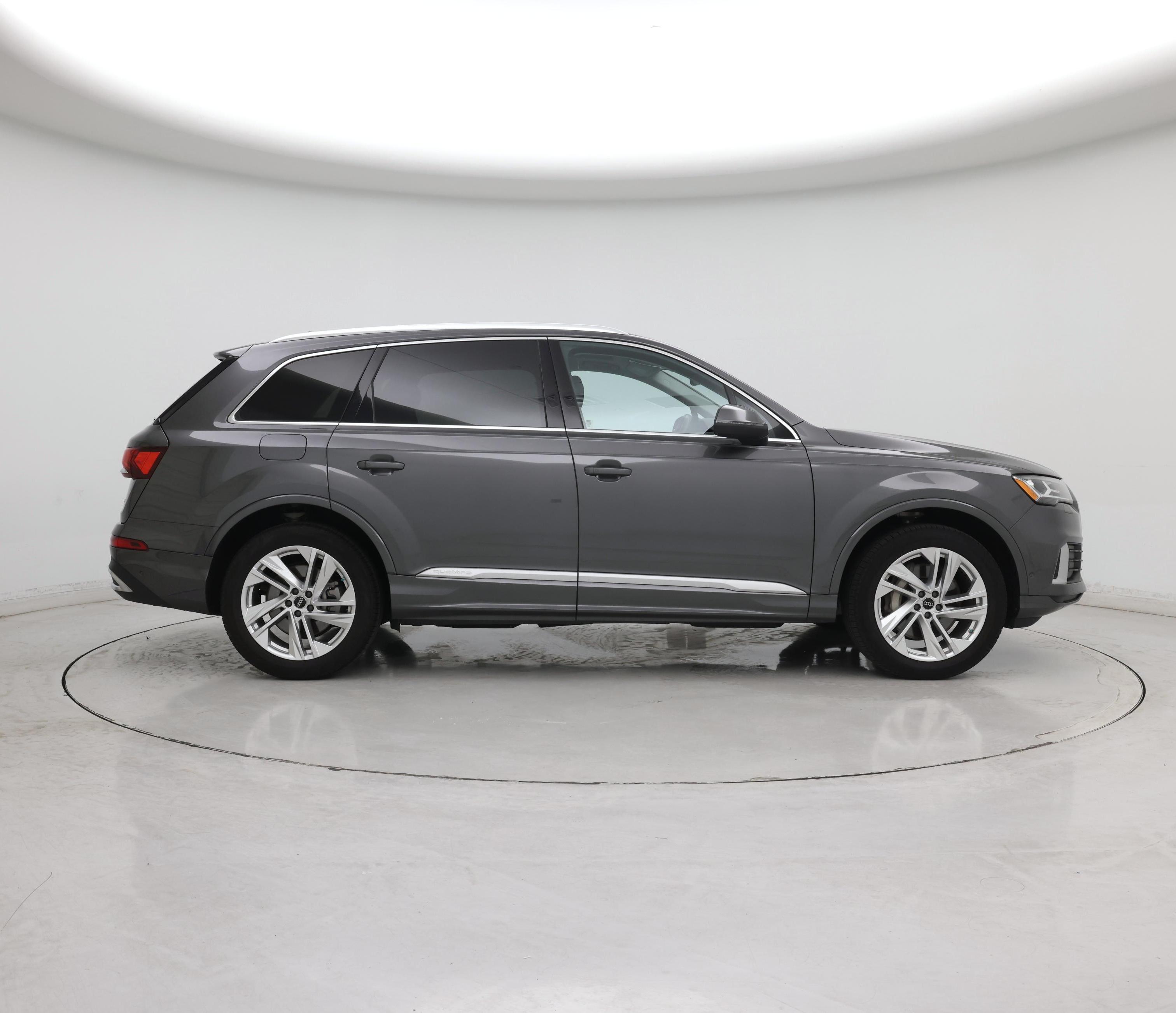 Thumbnail: 2023 Audi Q7 - 7