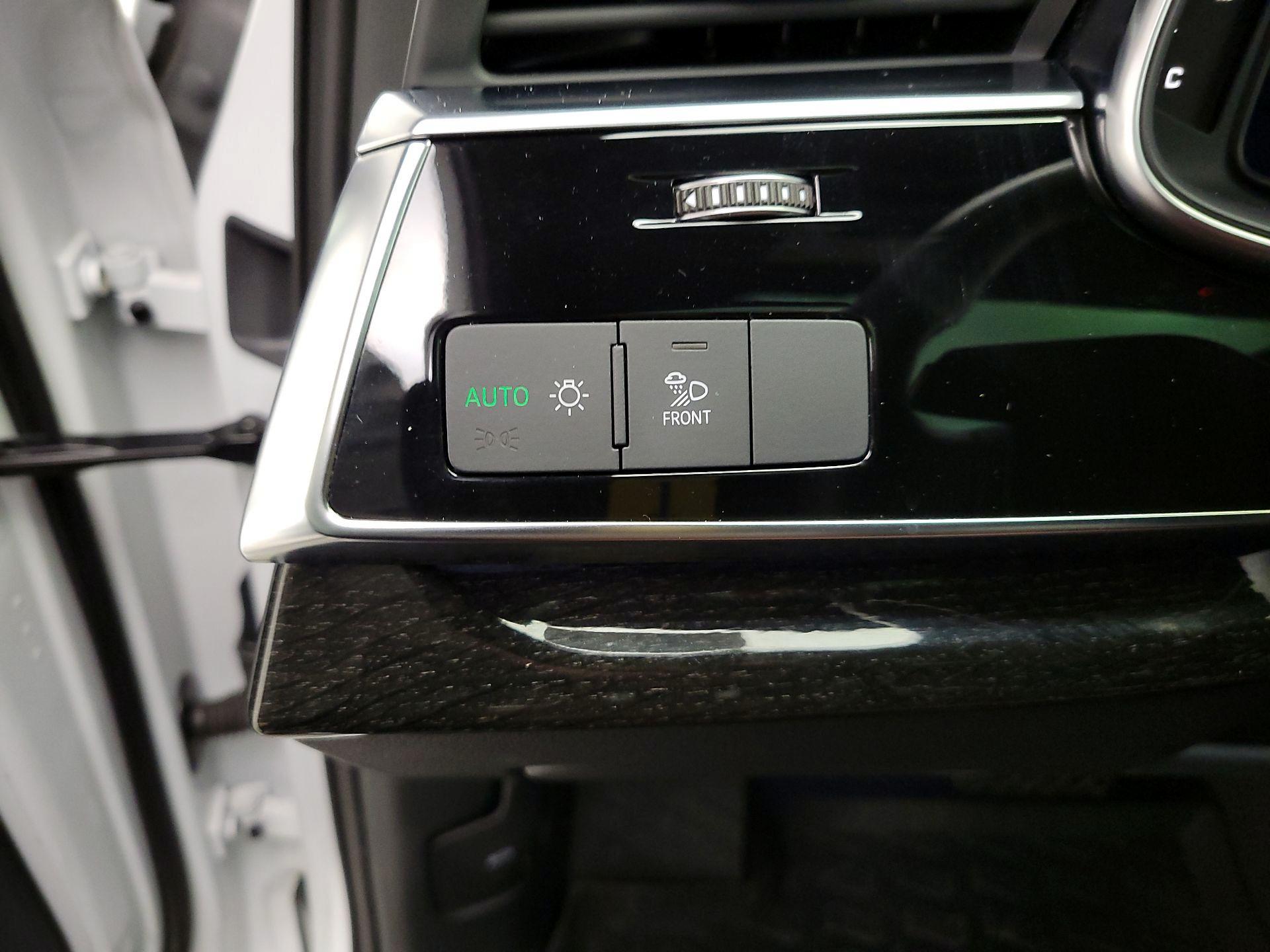 Thumbnail: 2023 Audi Q7 - 13
