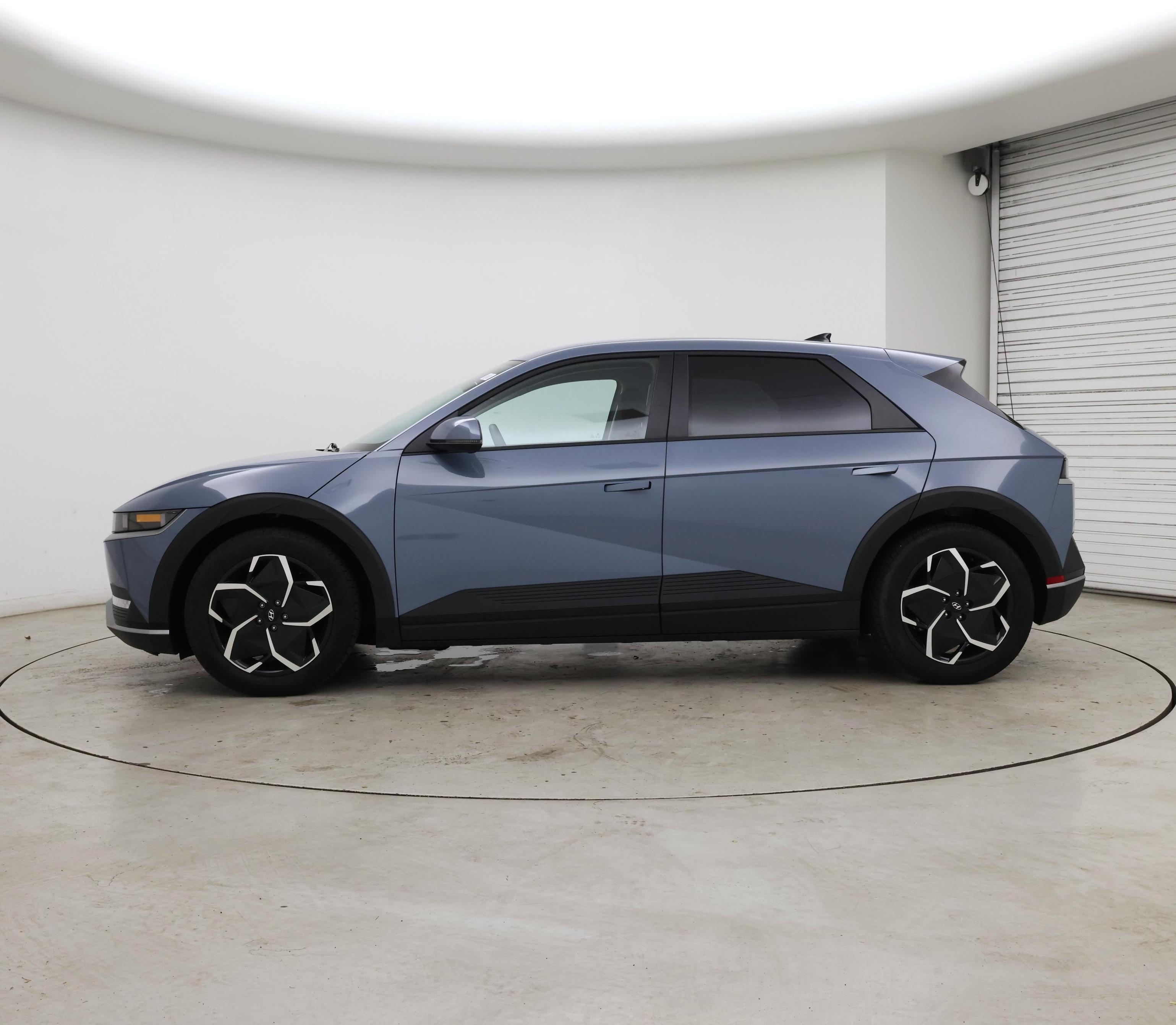 Thumbnail: 2024 Hyundai Ioniq 5 - 3