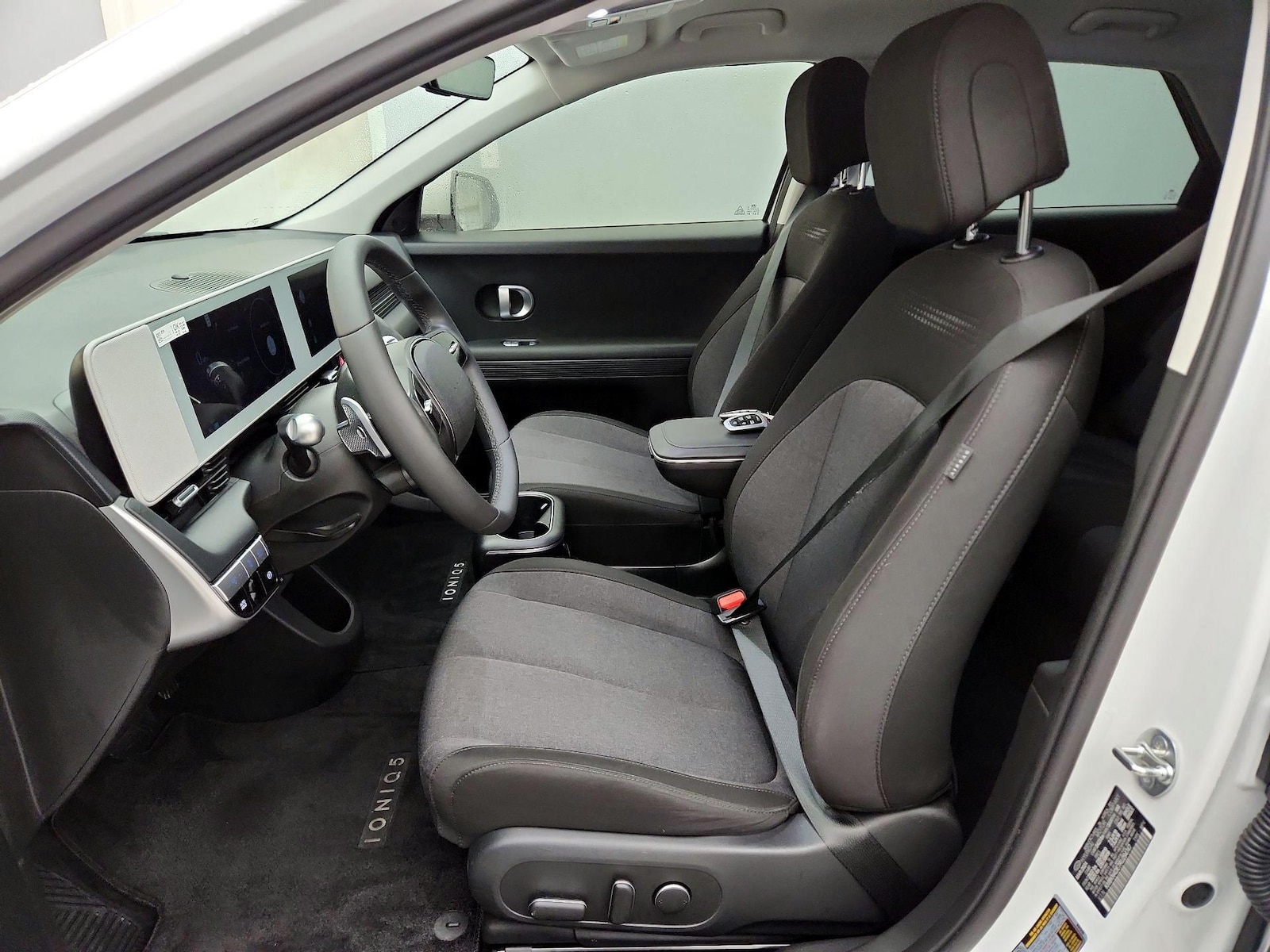 2024 Hyundai IONIQ 5 SEL - Photo 12