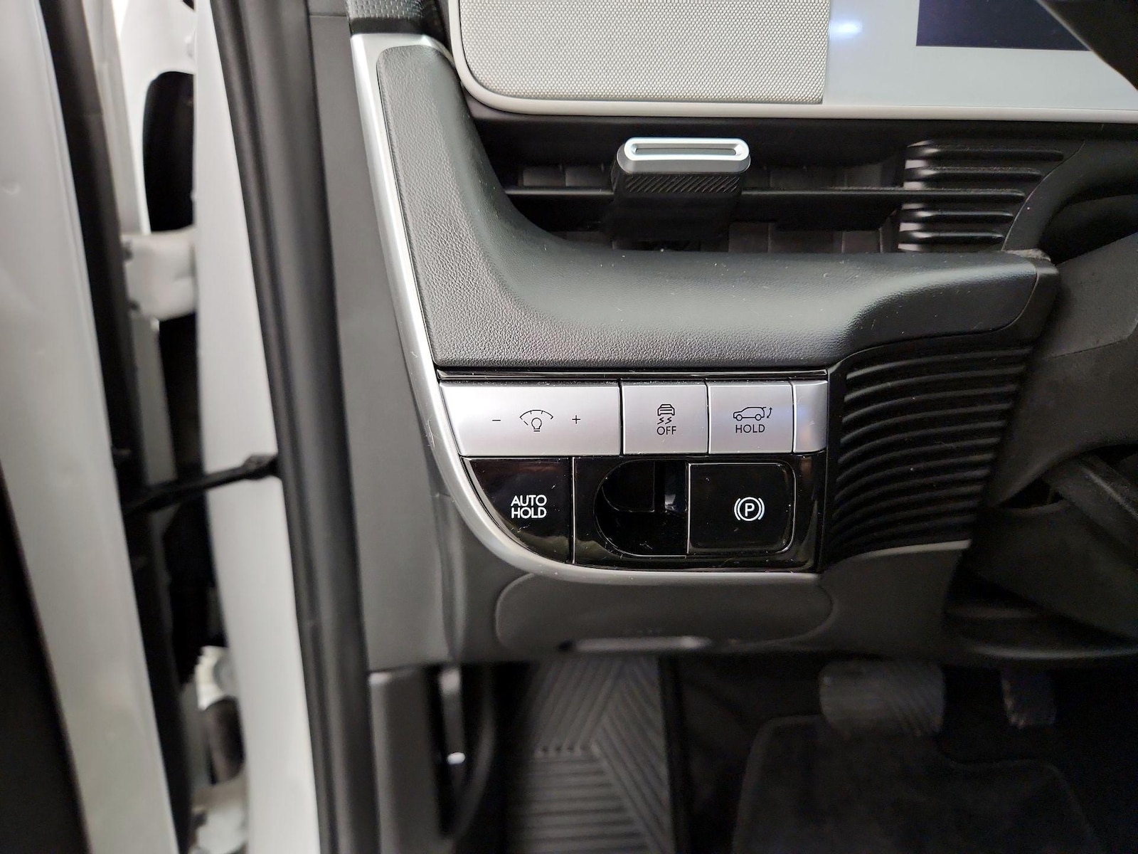 2024 Hyundai IONIQ 5 SEL - Photo 14