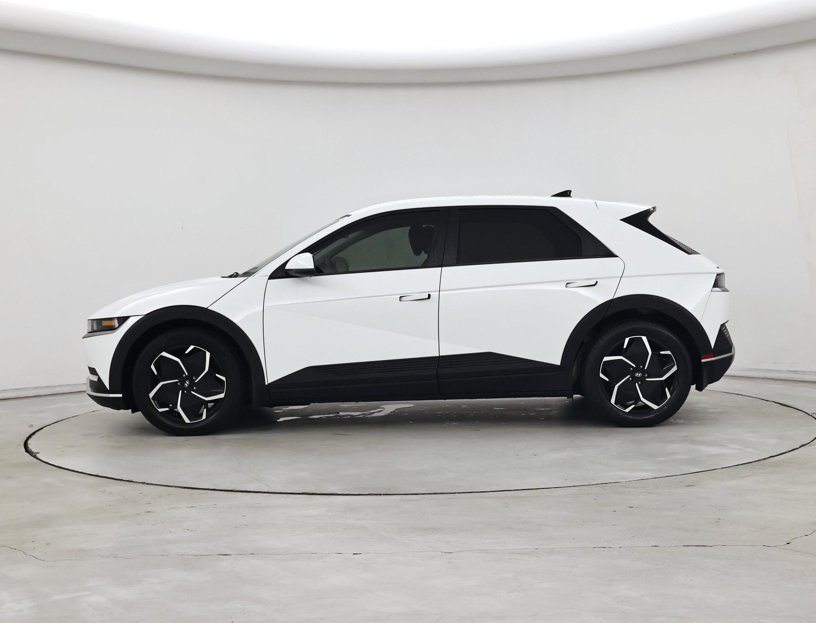 Thumbnail: 2024 Hyundai Ioniq 5 - 3