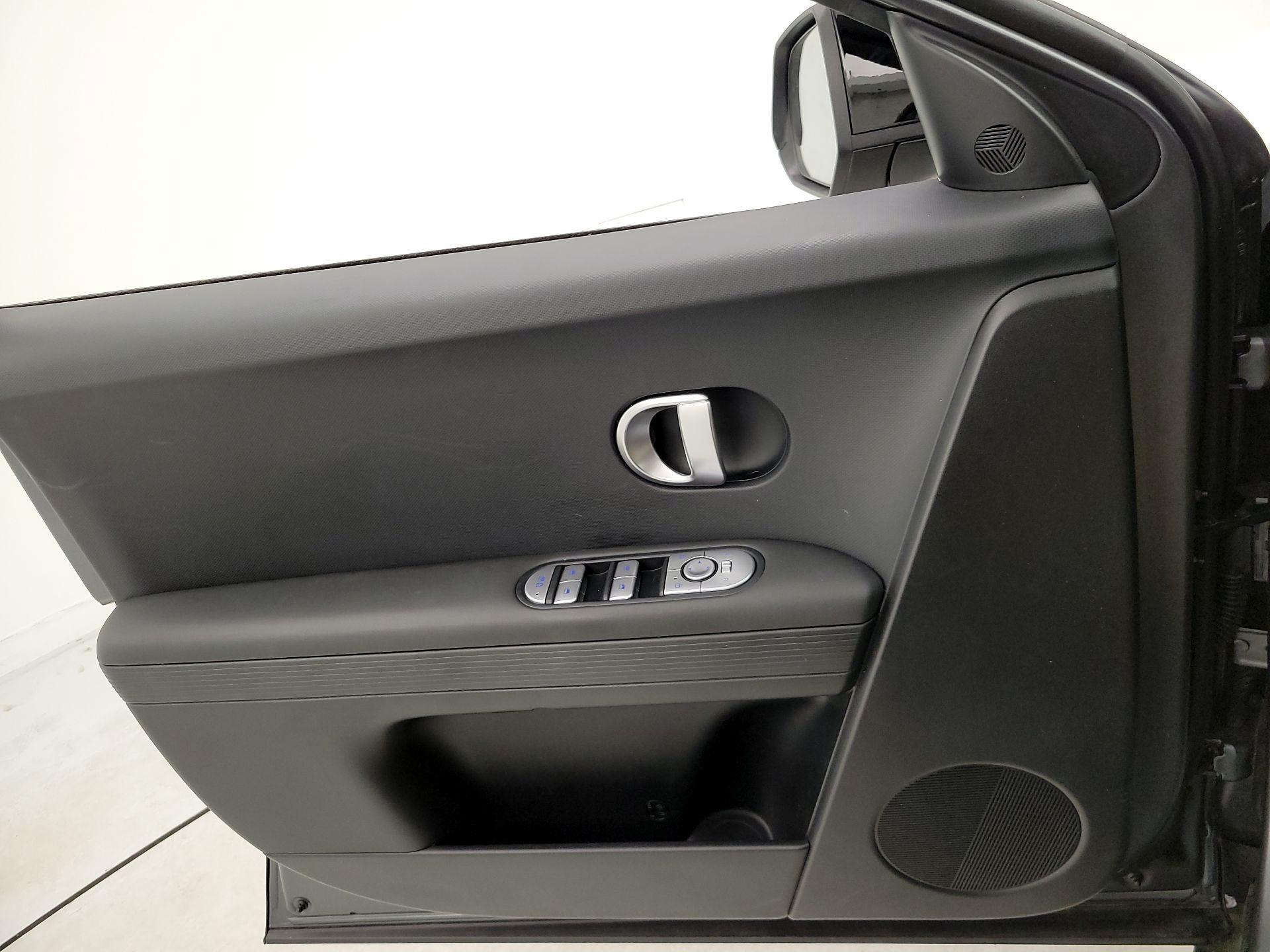 Thumbnail: 2024 Hyundai Ioniq 5 - 12