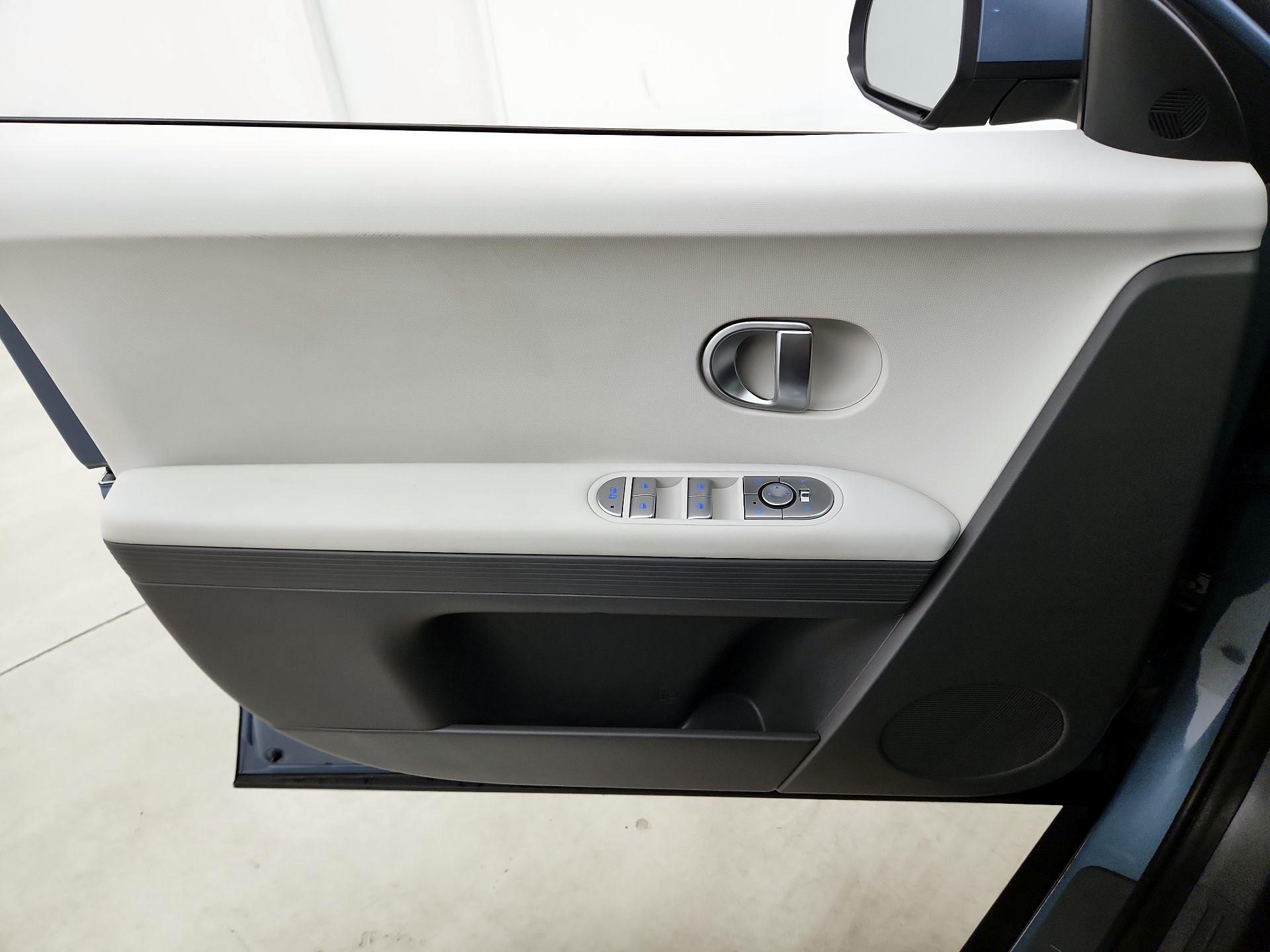 Thumbnail: 2024 Hyundai Ioniq 5 - 12