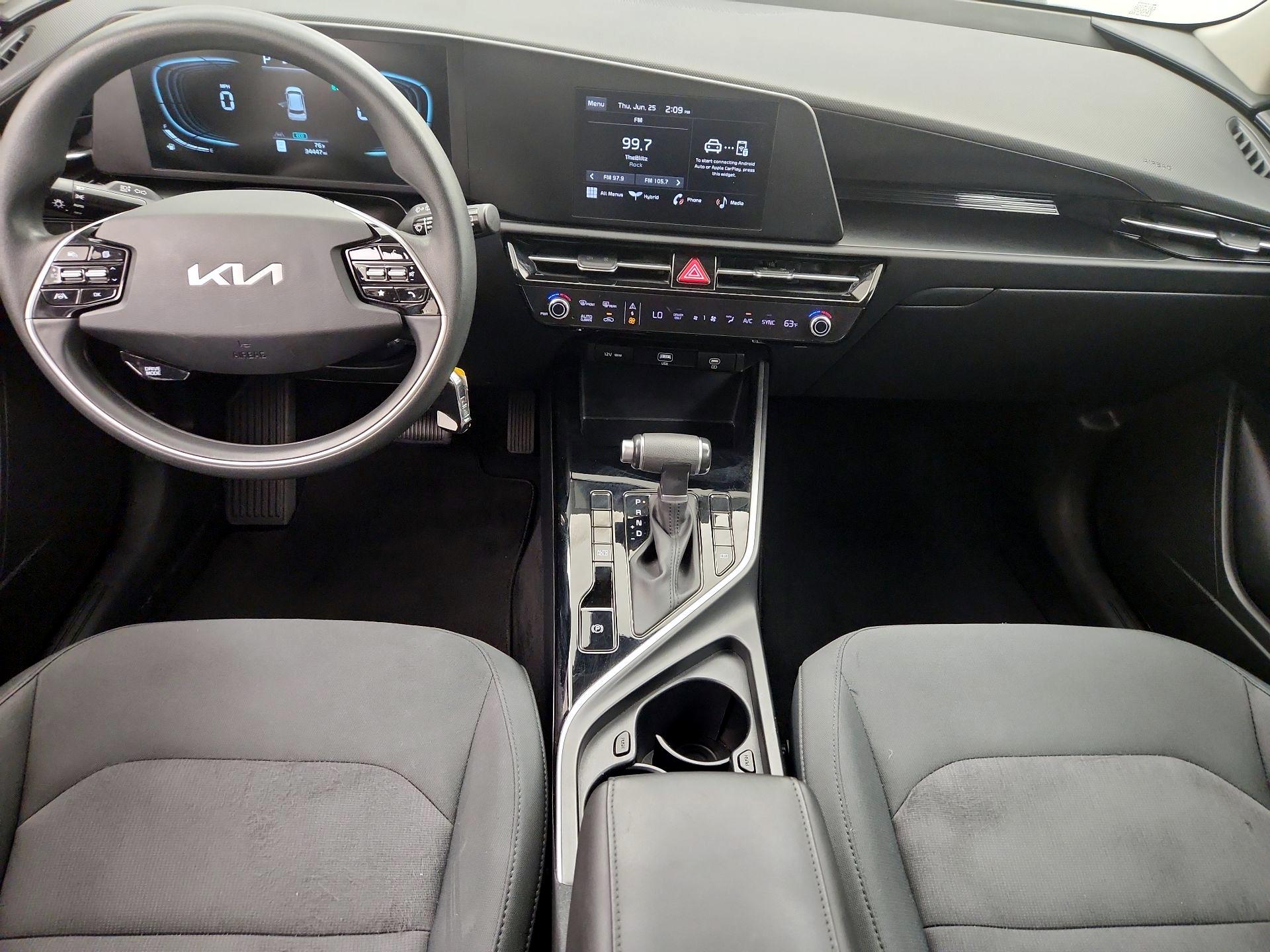 Thumbnail: 2023 Kia Niro - 9