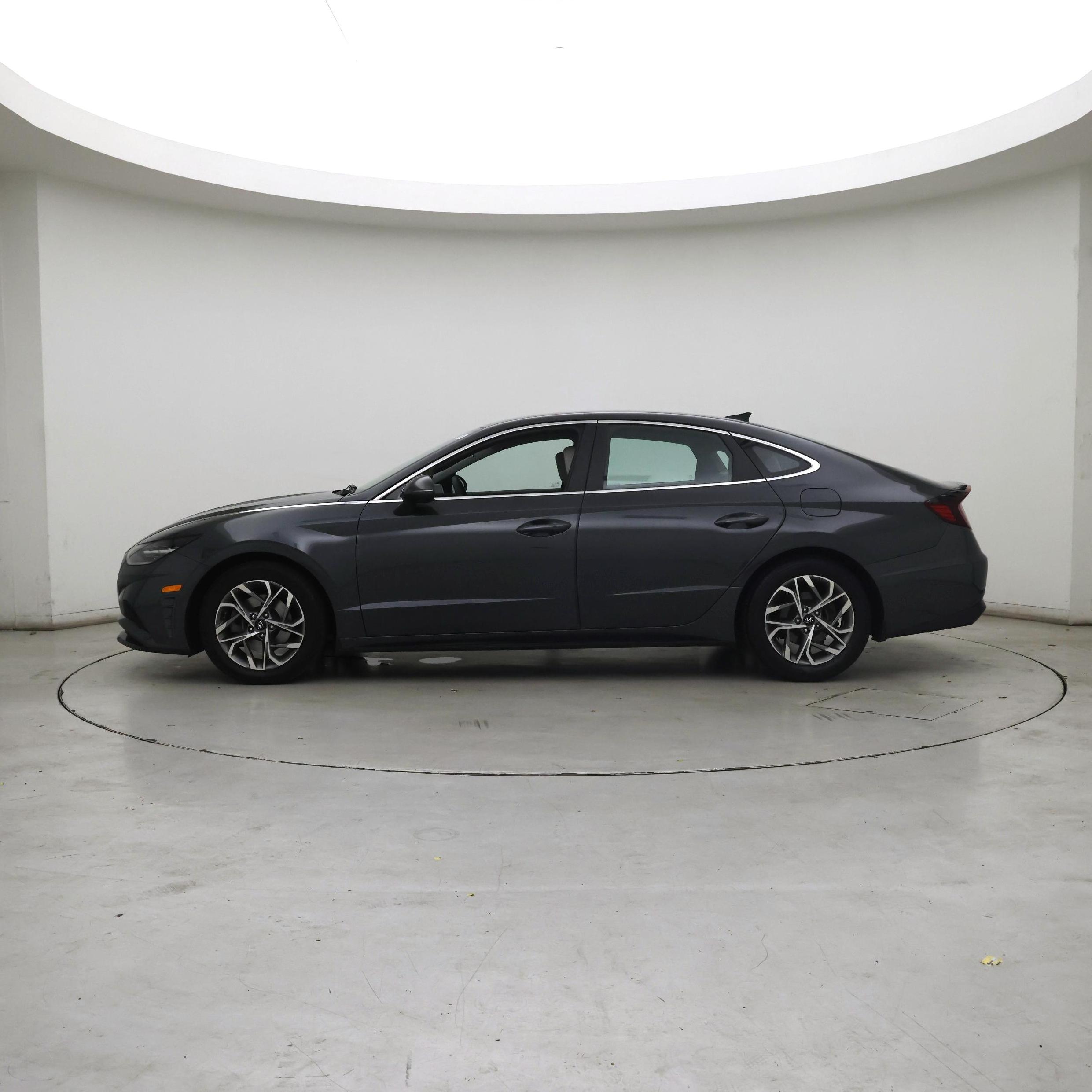 Thumbnail: 2023 Hyundai Sonata - 3
