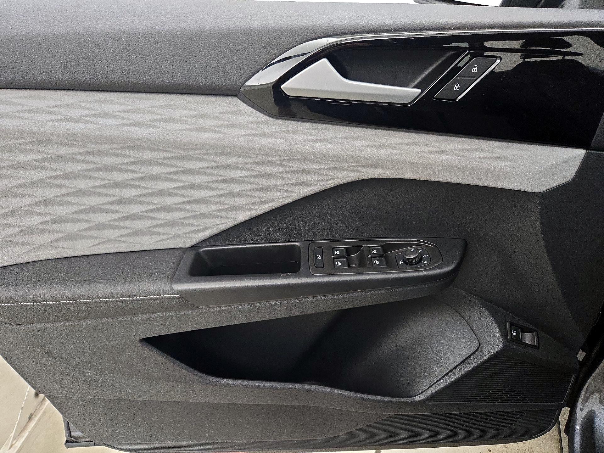 Thumbnail: 2024 Volkswagen Taos - 12