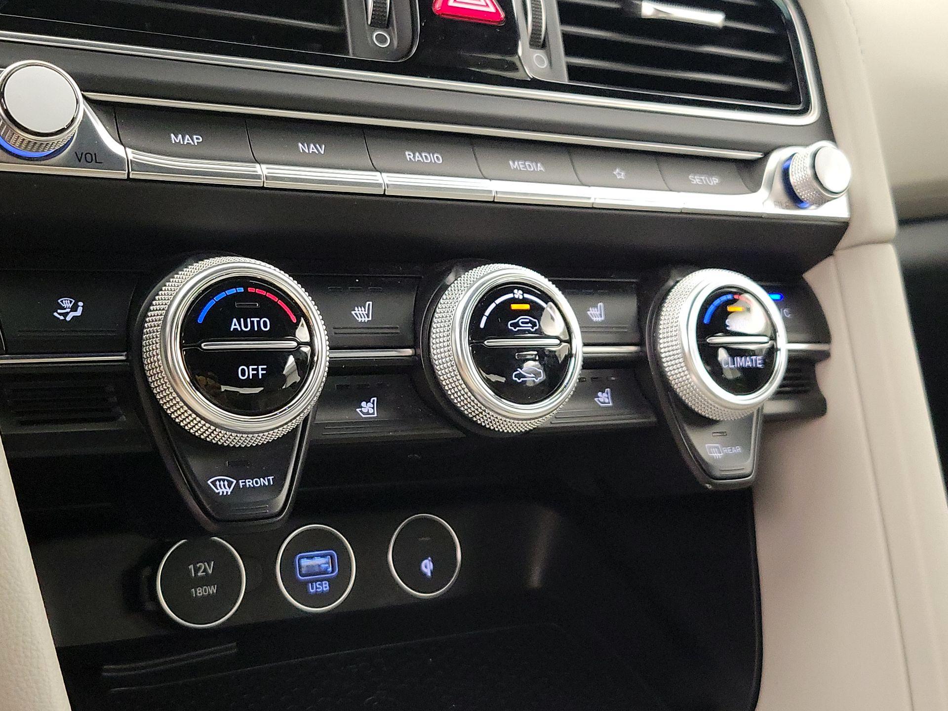 Thumbnail: 2023 Genesis G70 - 16