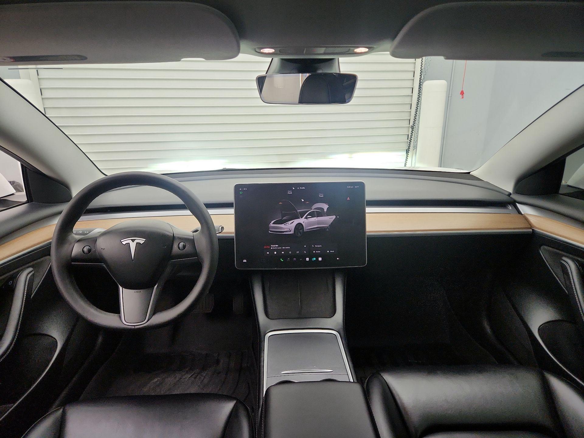 Thumbnail: 2023 Tesla Model 3 - 9