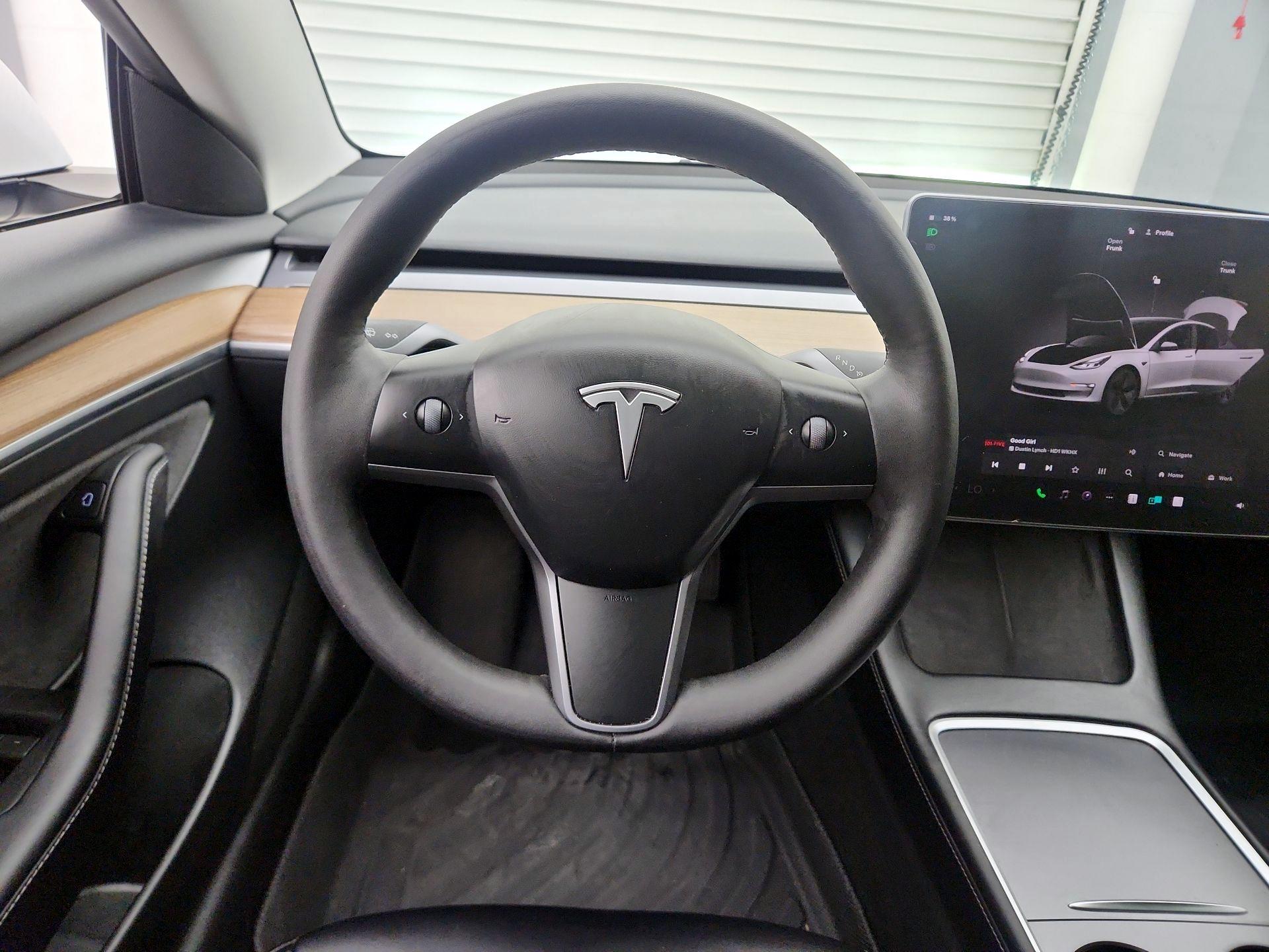 Thumbnail: 2023 Tesla Model 3 - 10
