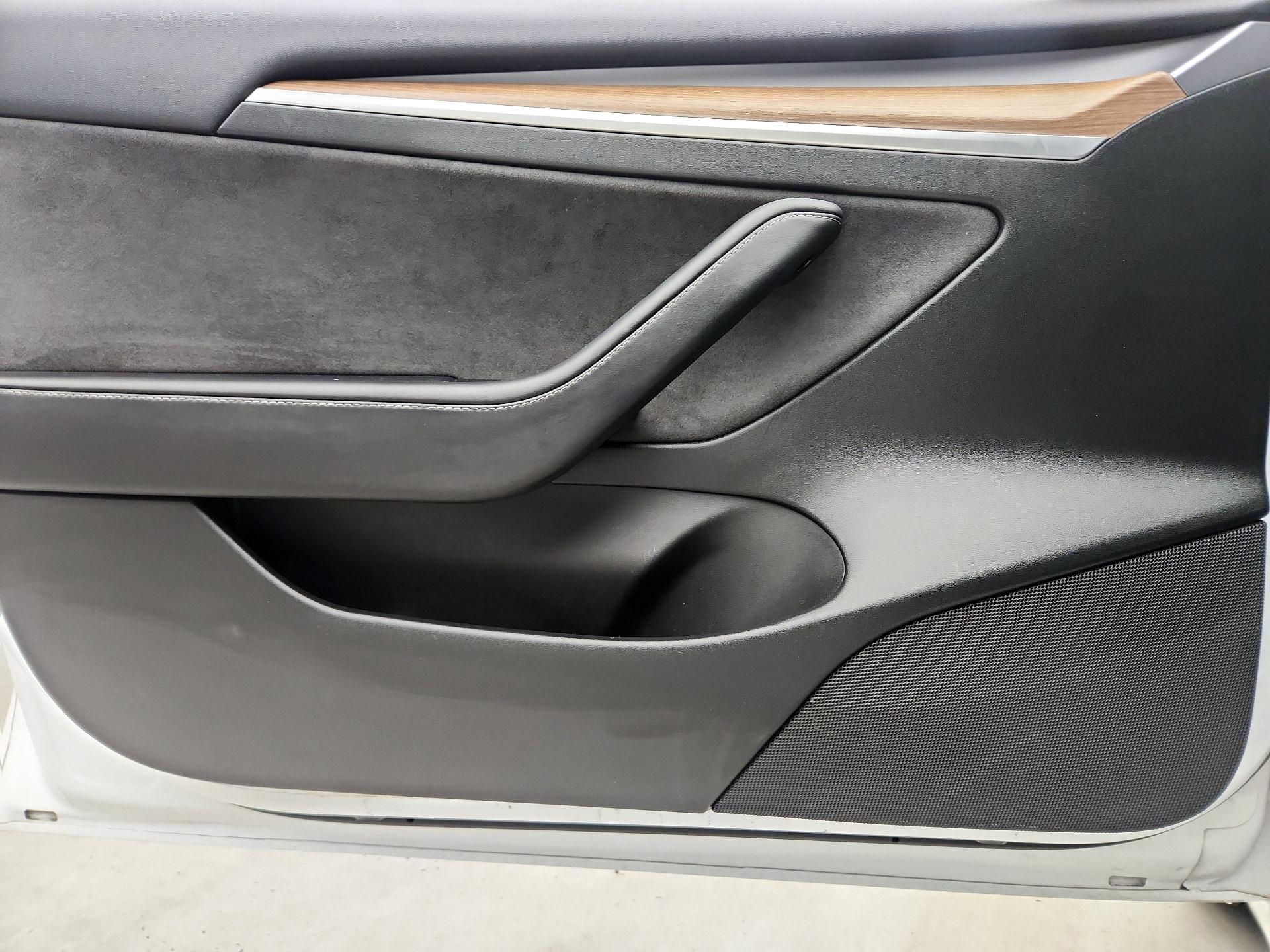 Thumbnail: 2023 Tesla Model 3 - 12