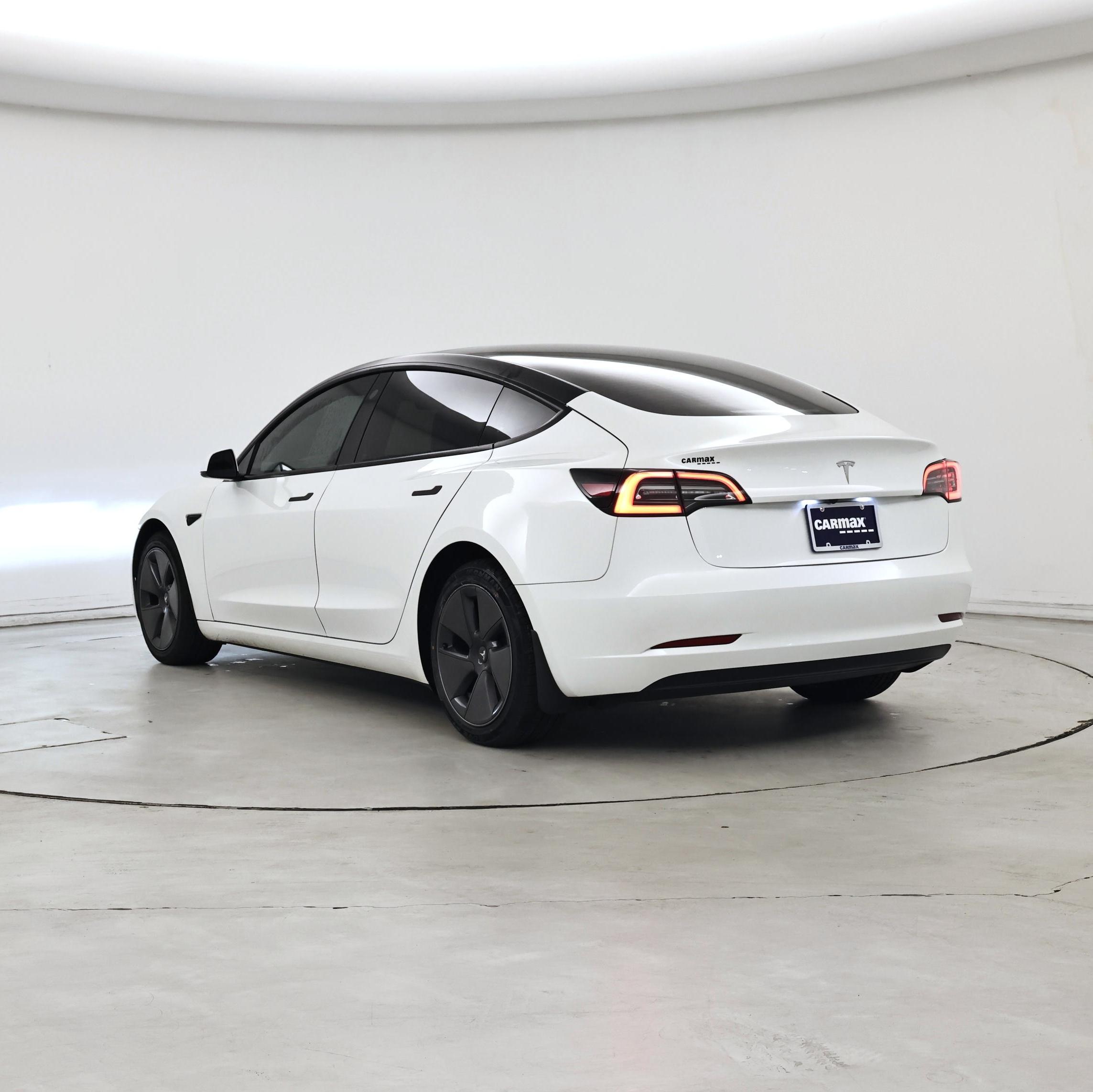 Thumbnail: 2023 Tesla Model 3 - 2