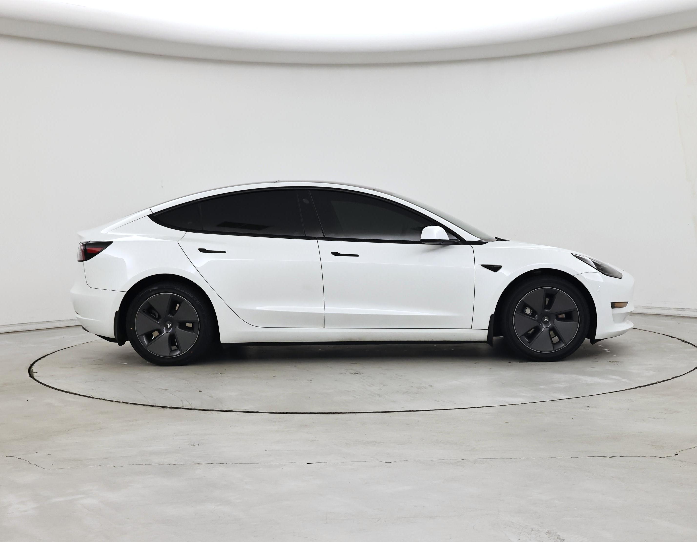 Thumbnail: 2023 Tesla Model 3 - 7