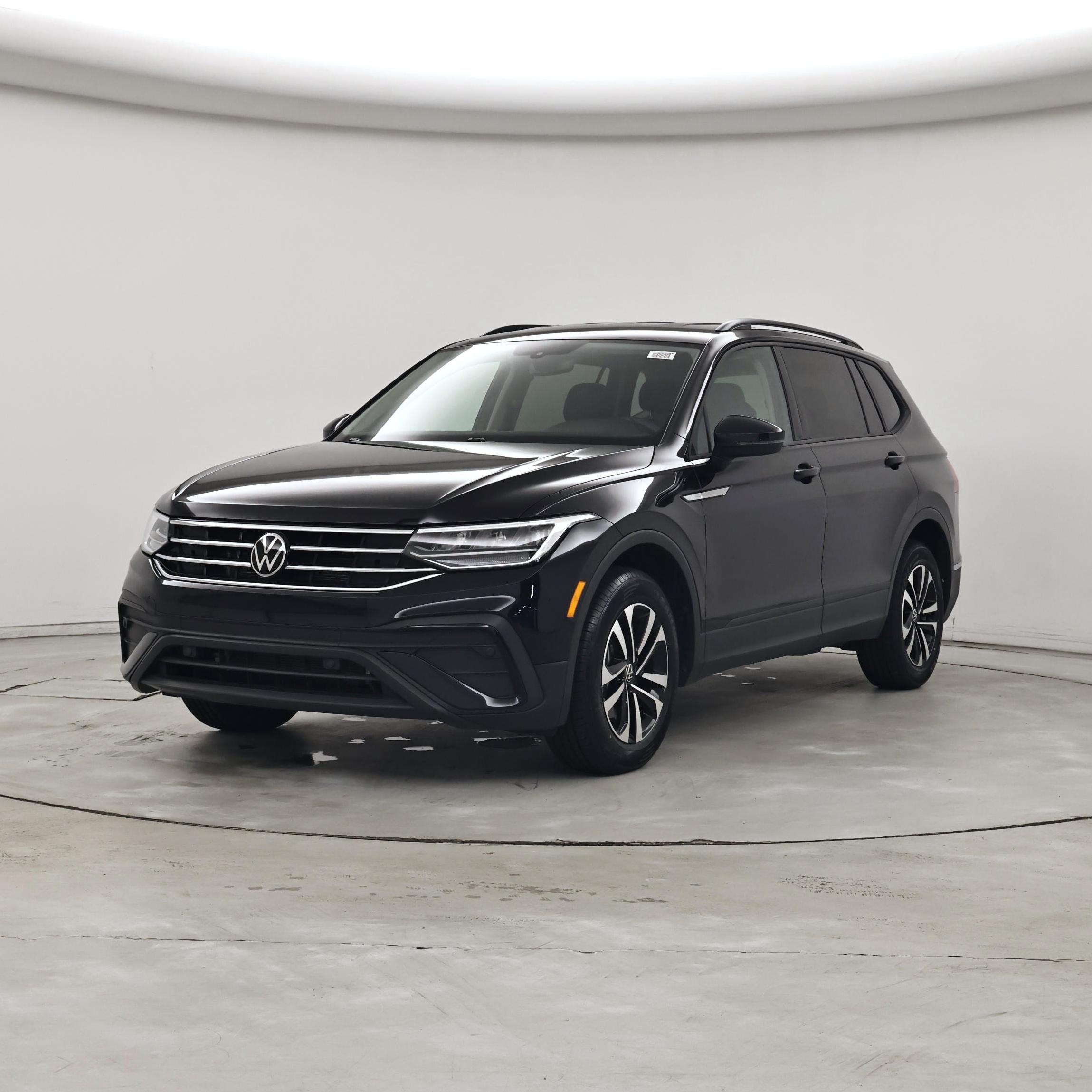 Thumbnail: 2023 Volkswagen Tiguan - 4
