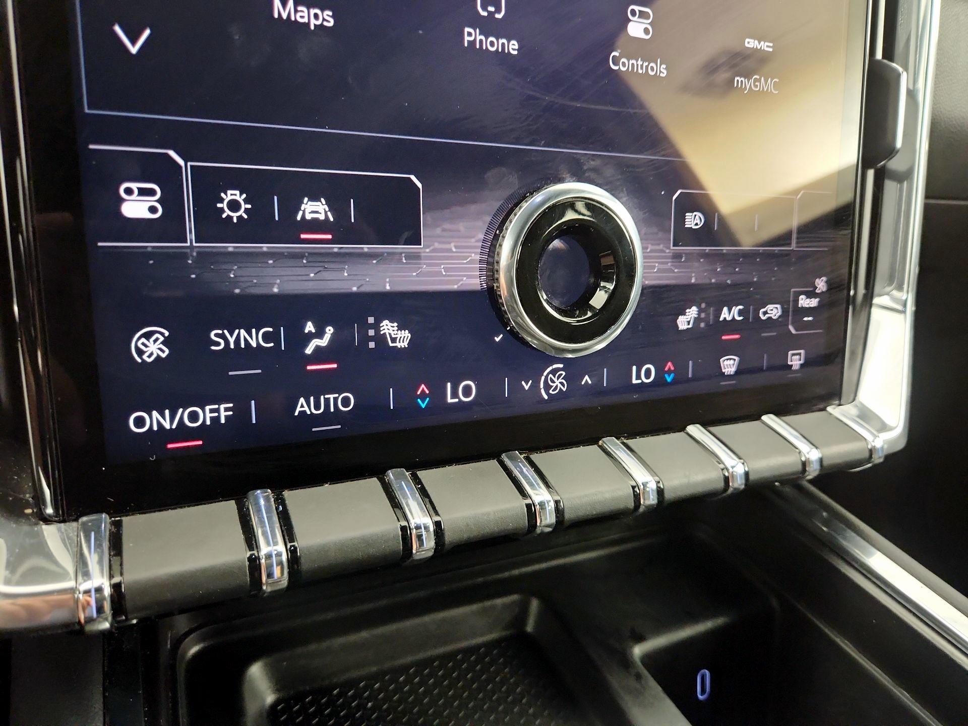 Thumbnail: 2025 GMC Acadia - 16