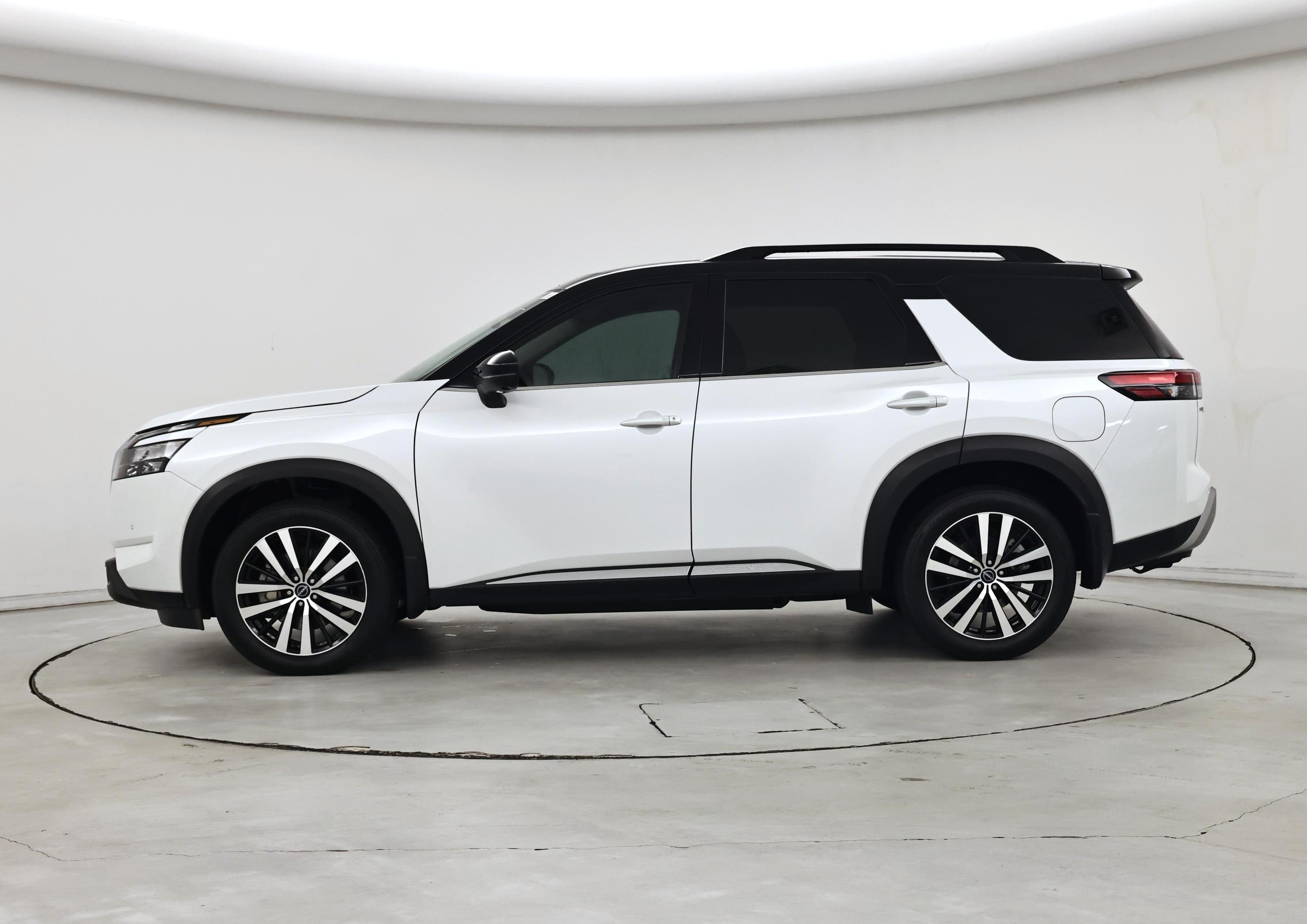 Thumbnail: 2025 Nissan Pathfinder - 3
