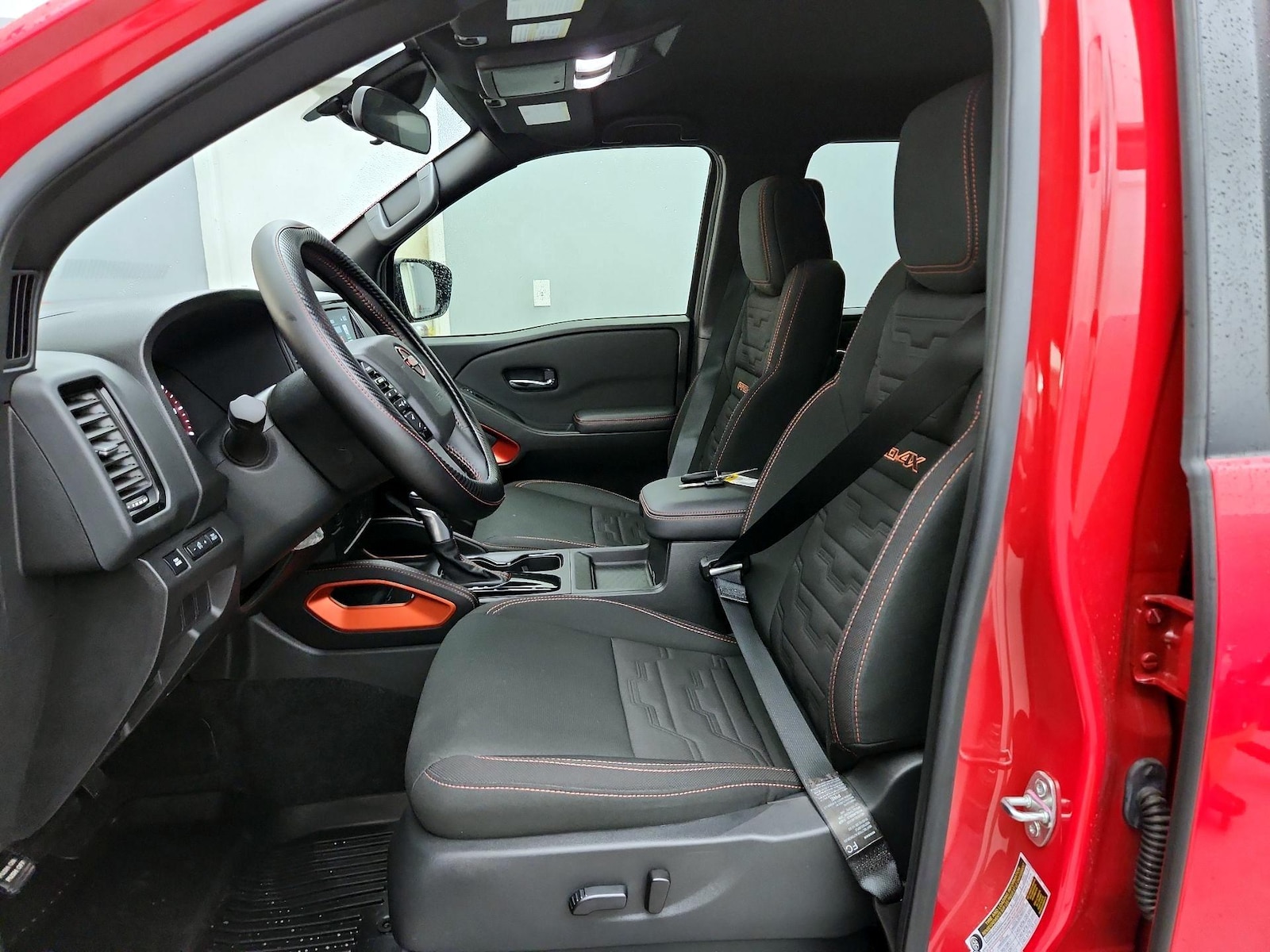 2024 Nissan Frontier PRO-4X - Photo 12