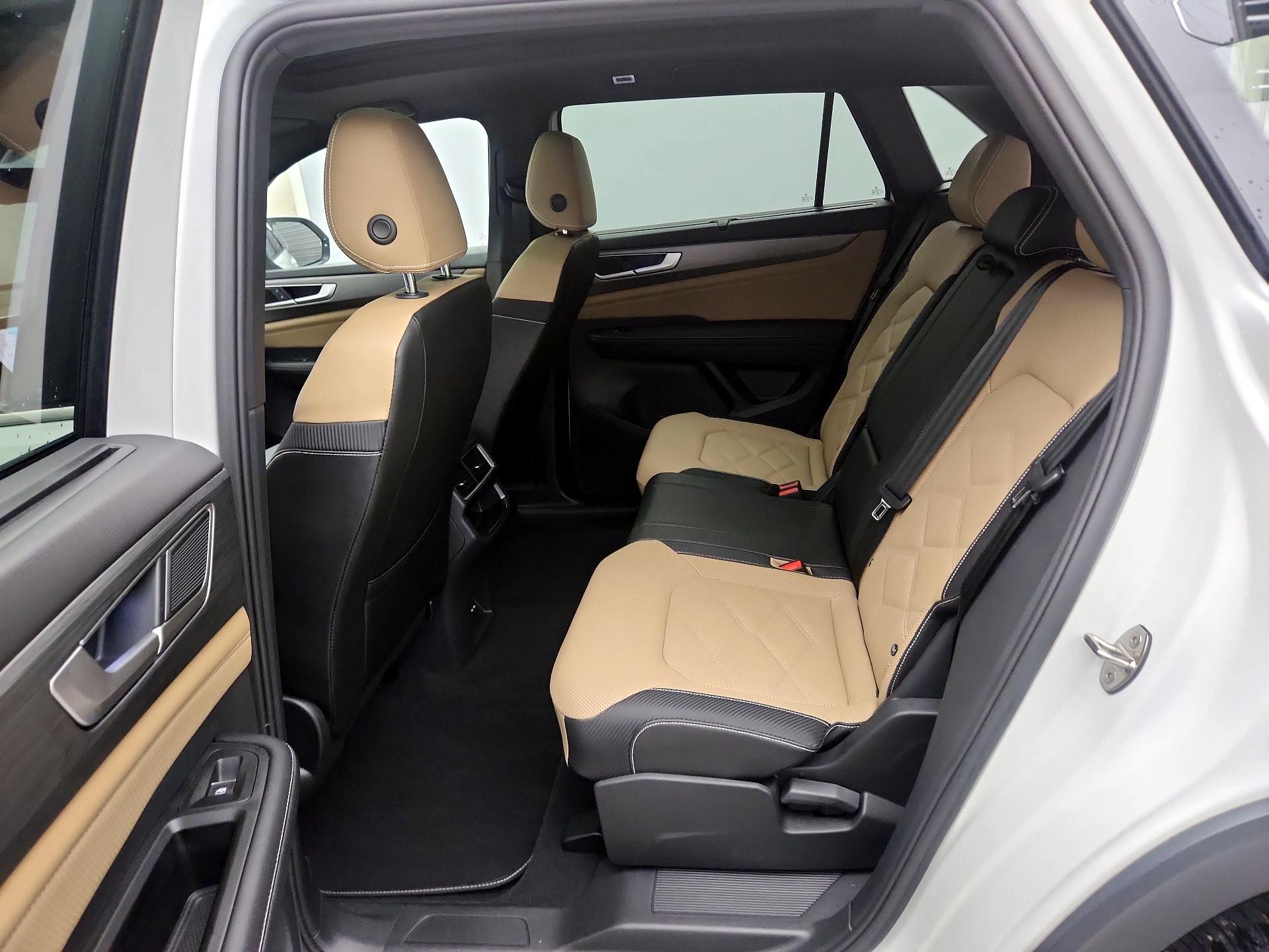 Thumbnail: 2024 Volkswagen Atlas - 20