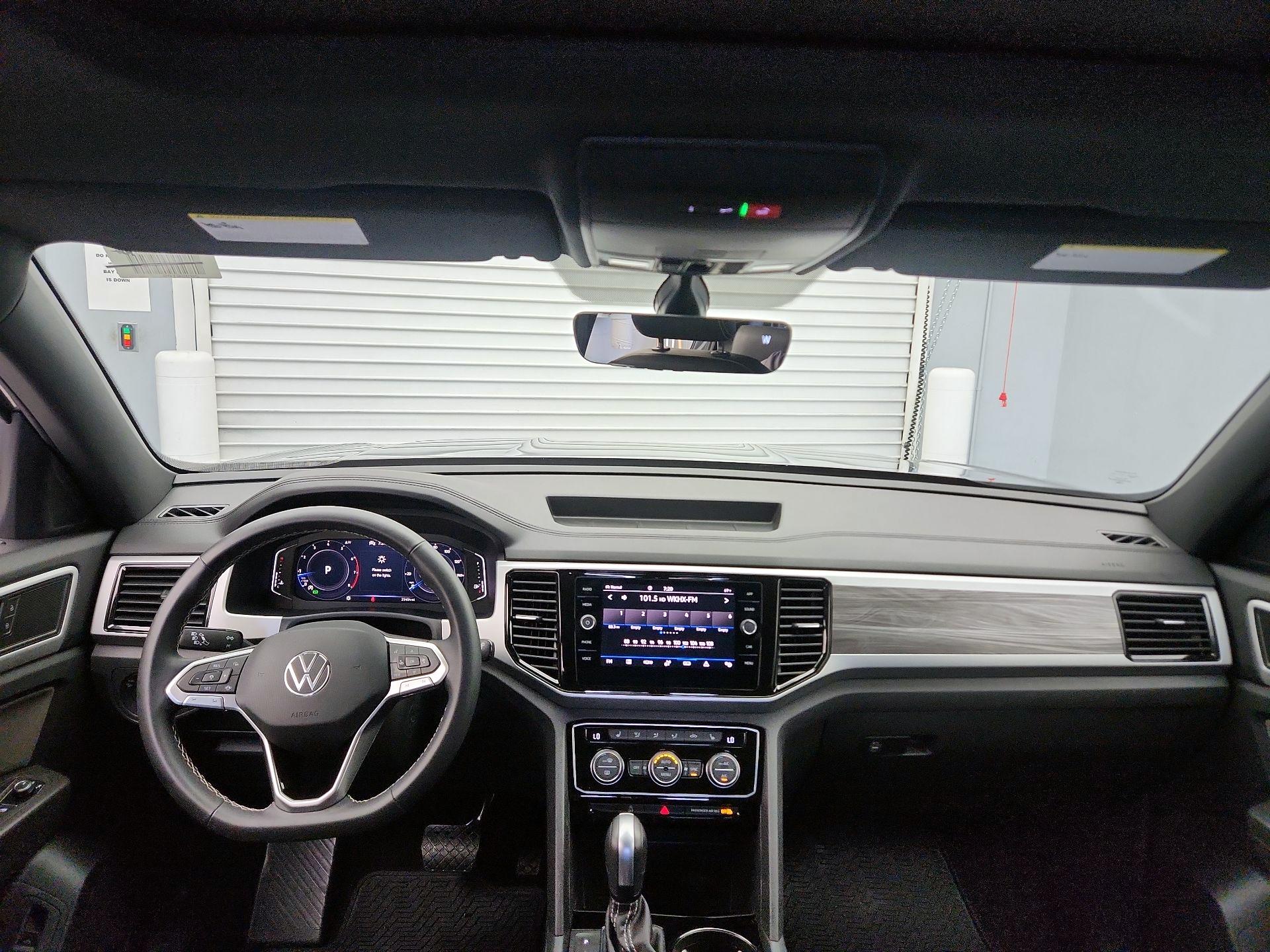 Thumbnail: 2023 Volkswagen Atlas - 9