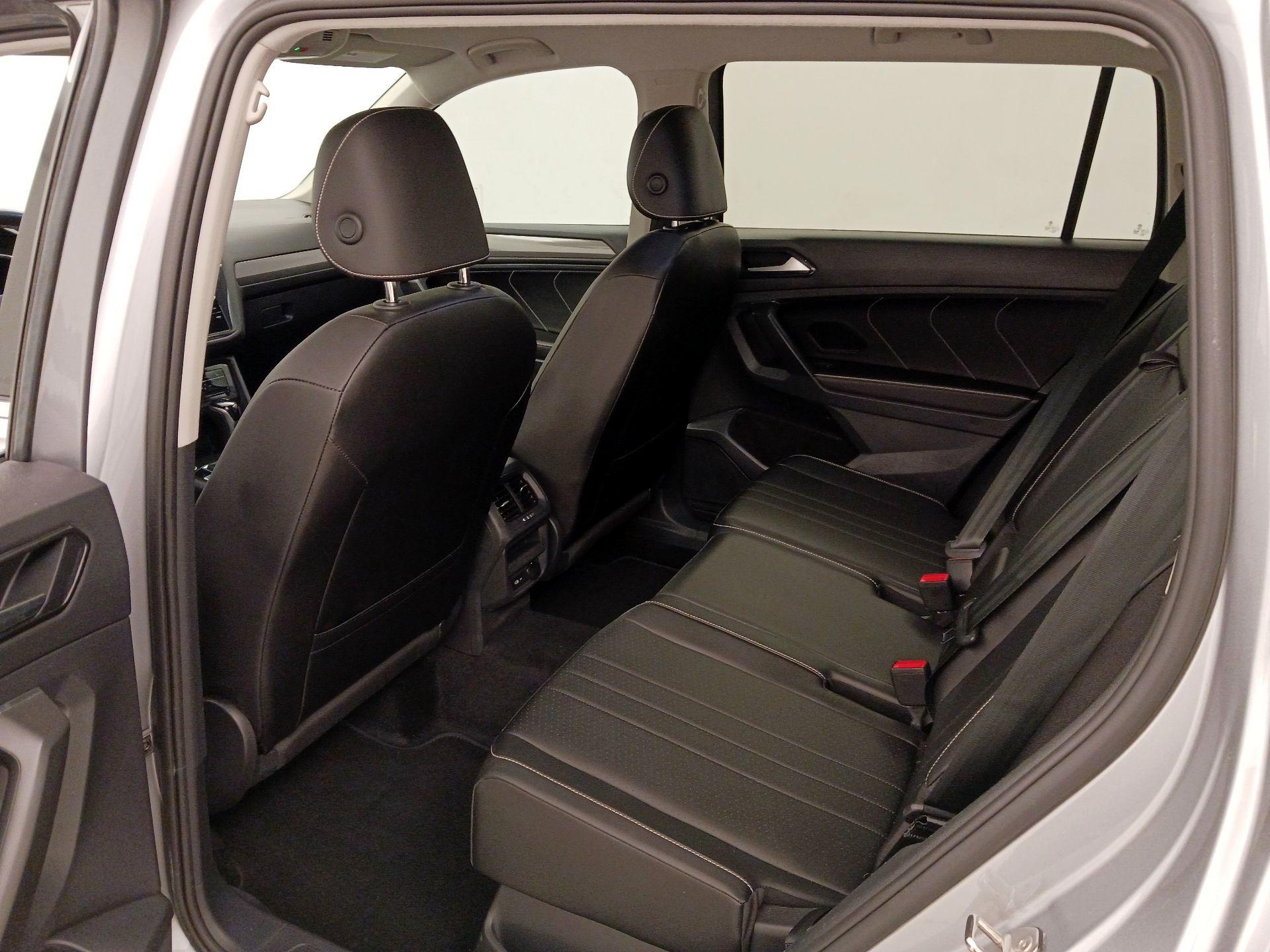 Thumbnail: 2023 Volkswagen Tiguan - 19