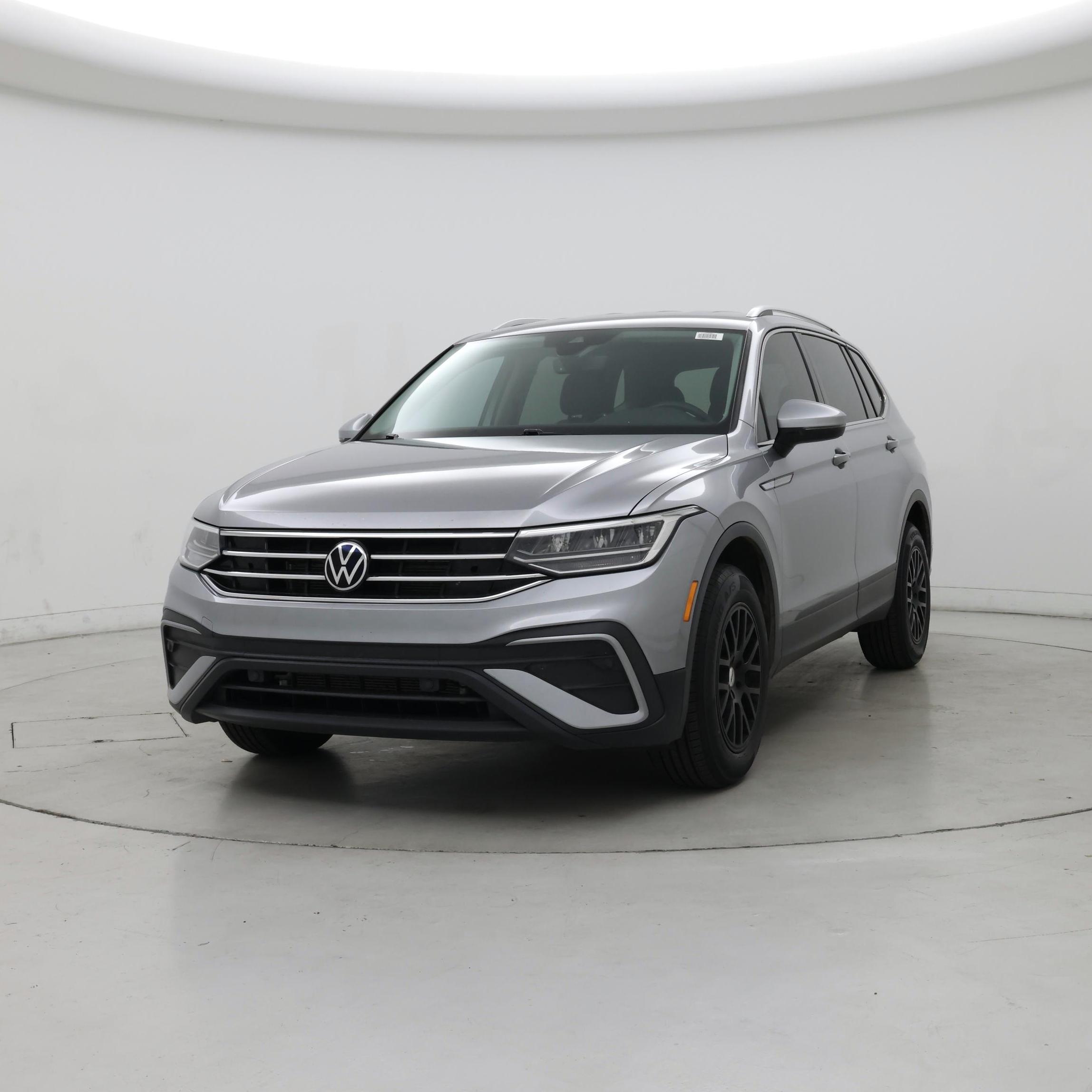 Thumbnail: 2023 Volkswagen Tiguan - 4