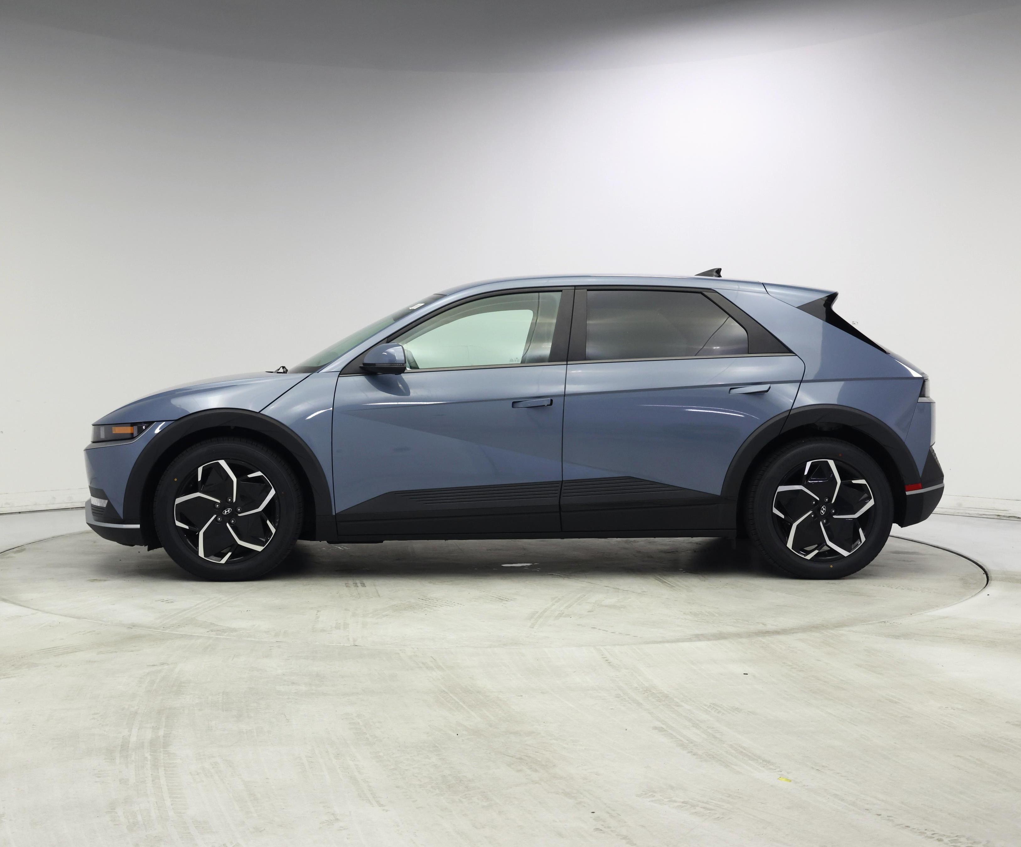 Thumbnail: 2024 Hyundai Ioniq 5 - 3
