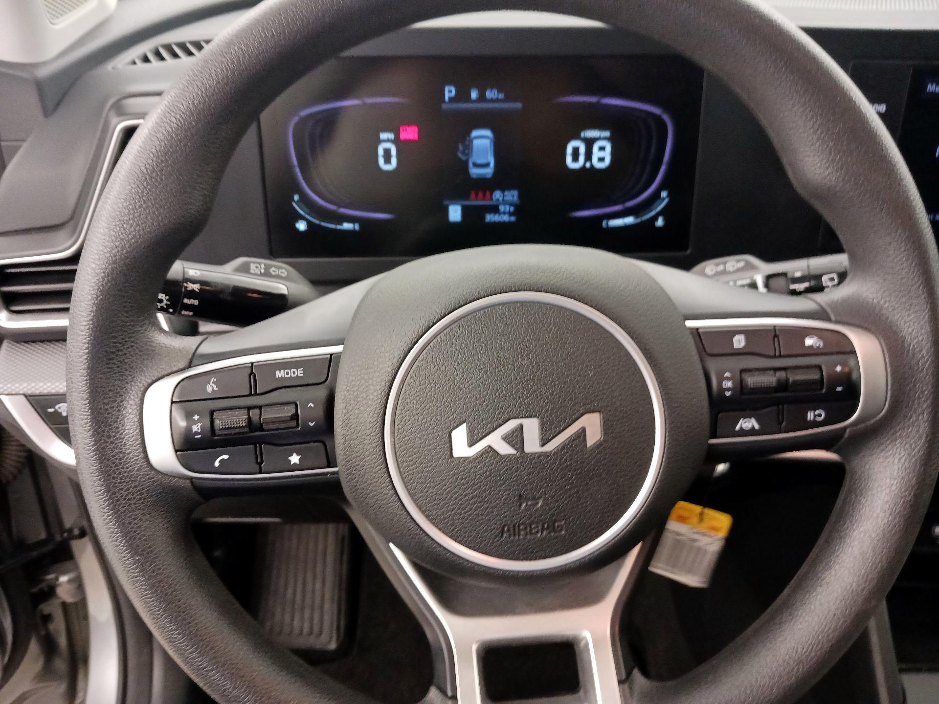 Thumbnail: 2023 Kia Sportage - 10