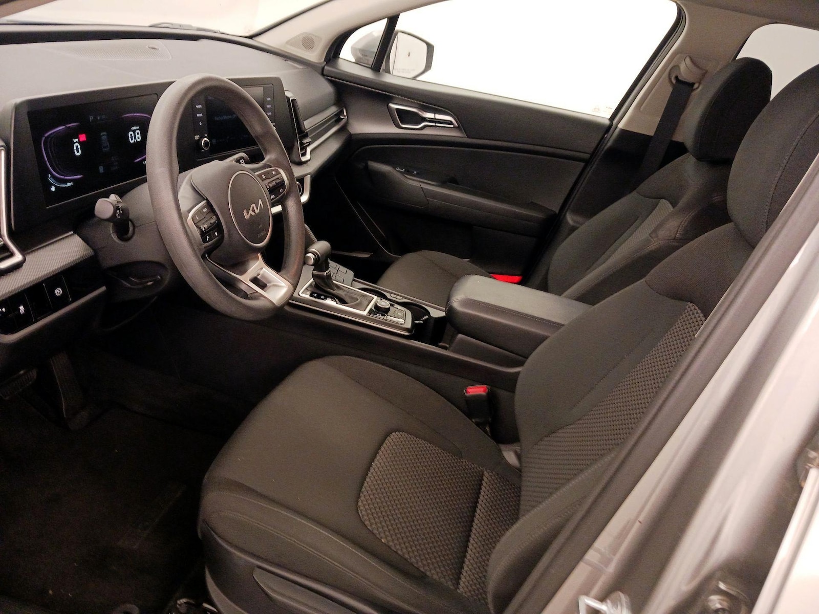 2023 Kia Sportage LX - Photo 12