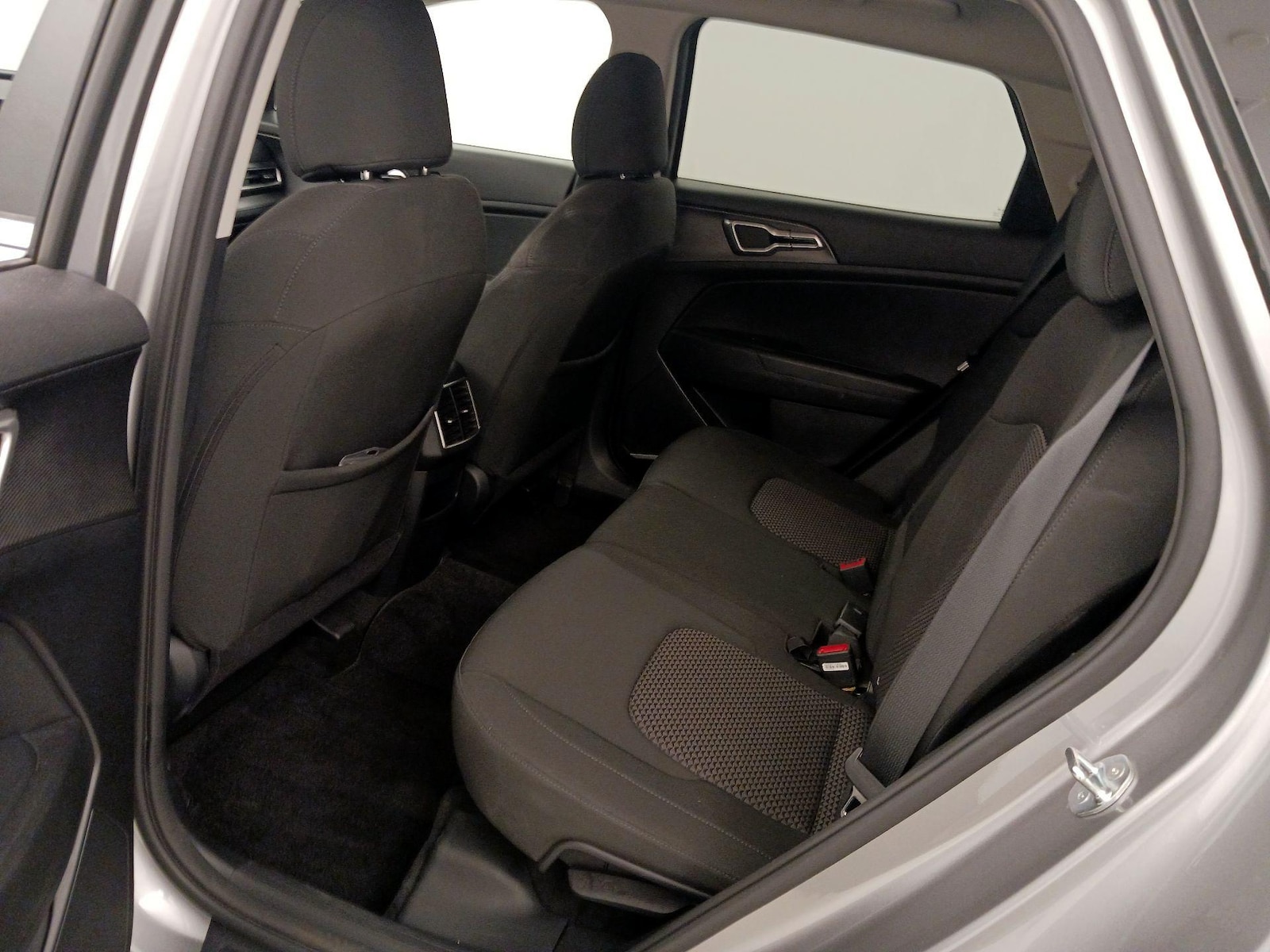 2023 Kia Sportage LX - Photo 20