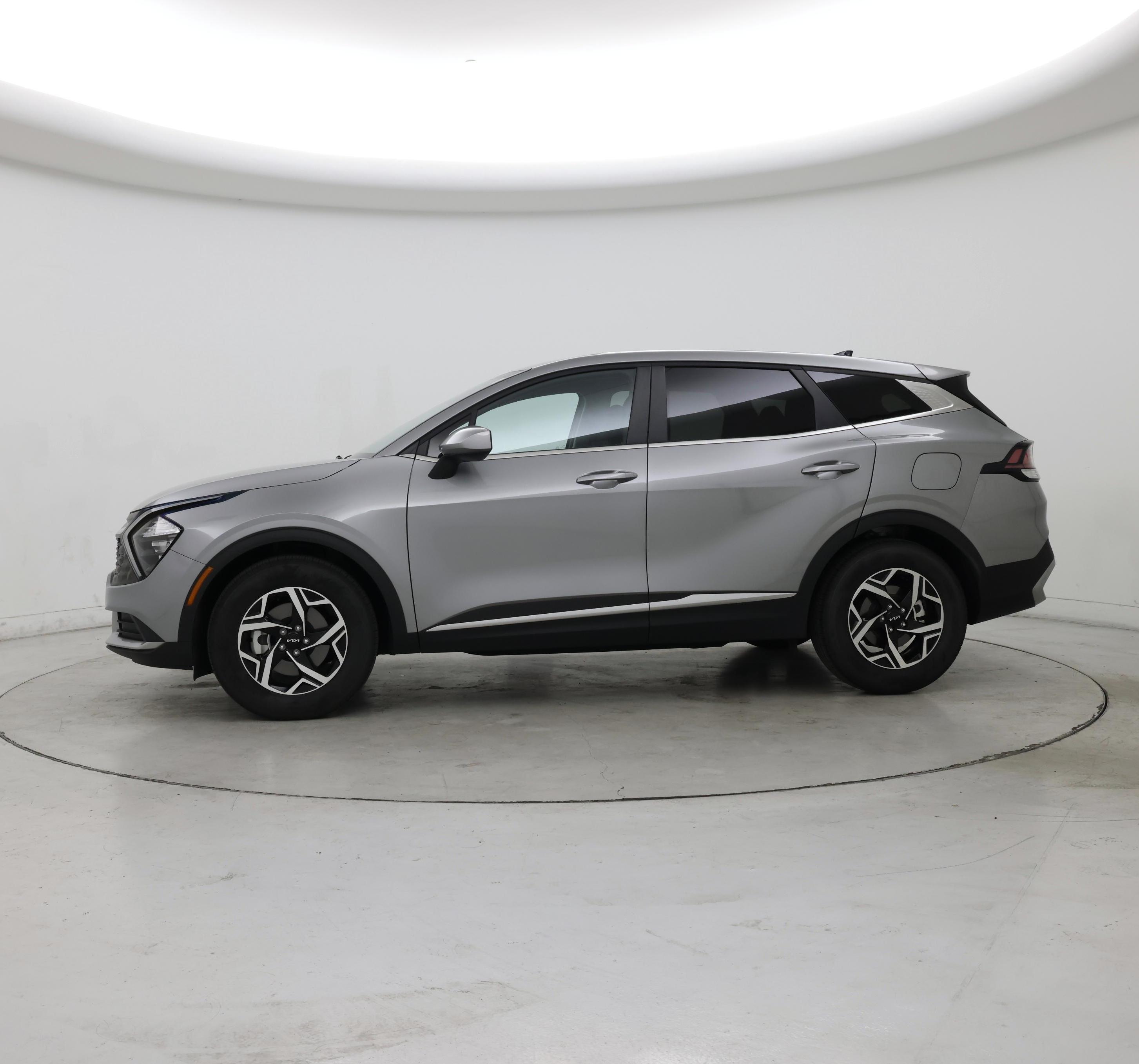 Thumbnail: 2023 Kia Sportage - 3