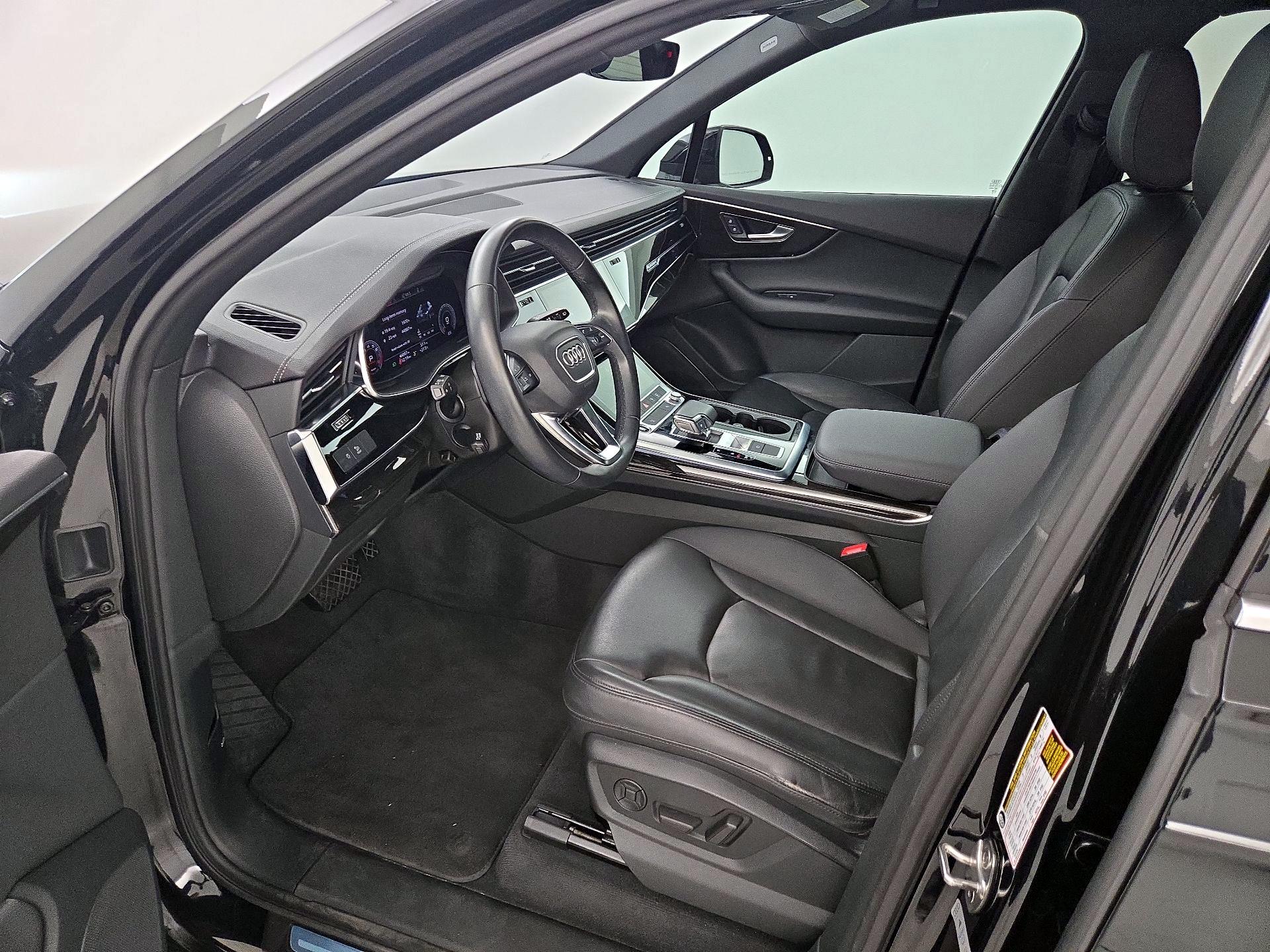 Thumbnail: 2023 Audi Q7 - 11