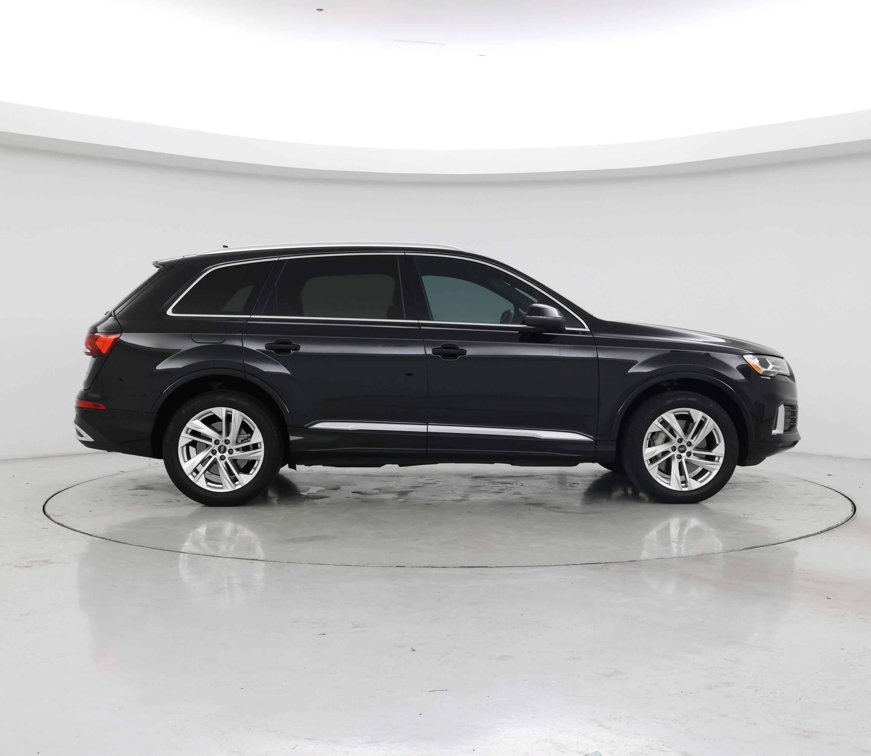 Thumbnail: 2023 Audi Q7 - 7