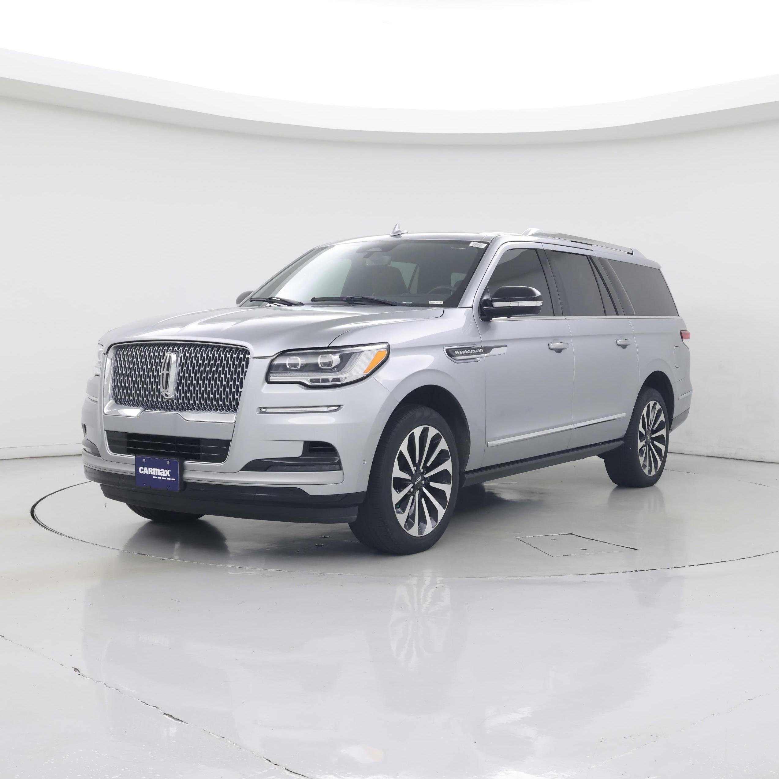 Thumbnail: 2022 Lincoln Navigator L - 4