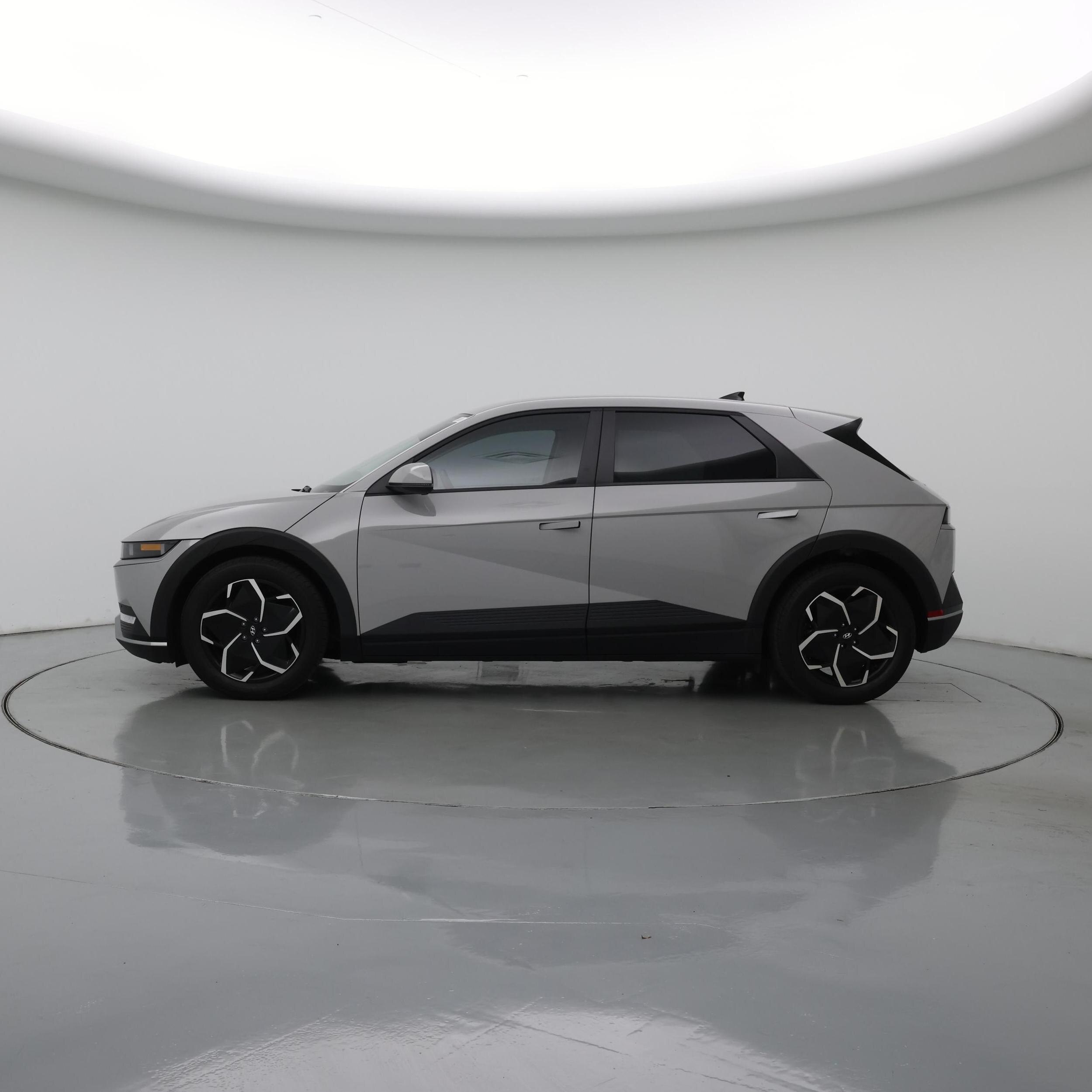 Thumbnail: 2024 Hyundai Ioniq 5 - 3