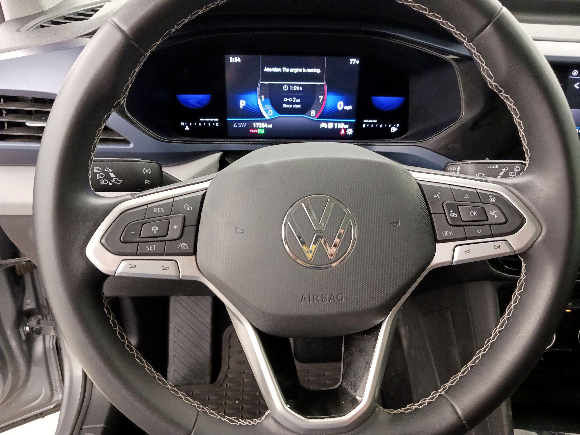Thumbnail: 2023 Volkswagen Taos - 10