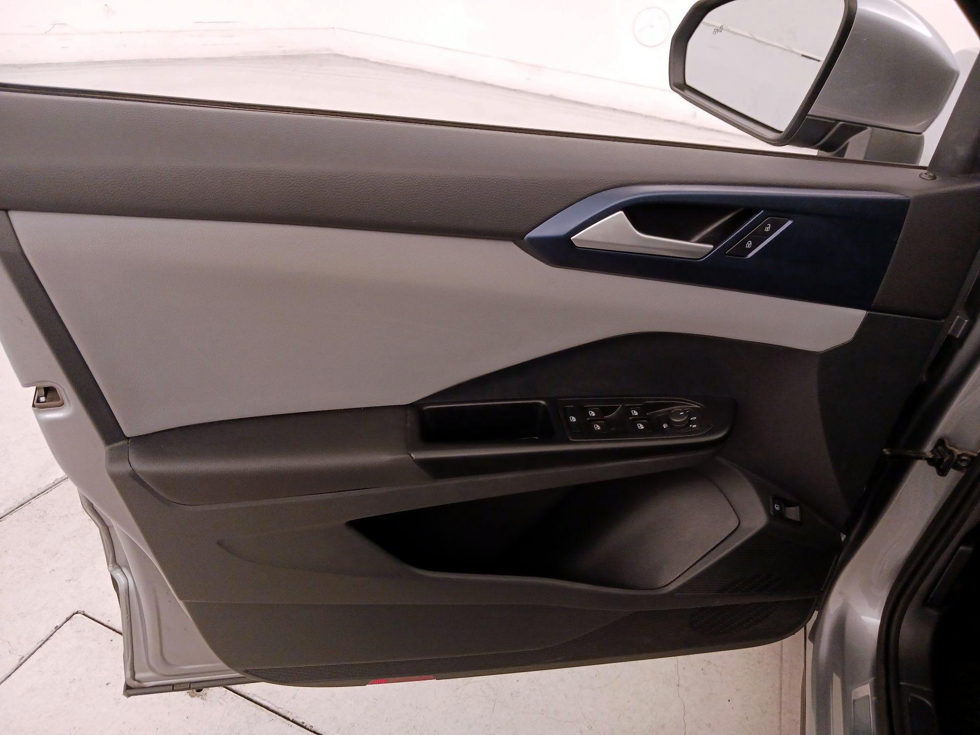 Thumbnail: 2023 Volkswagen Taos - 12