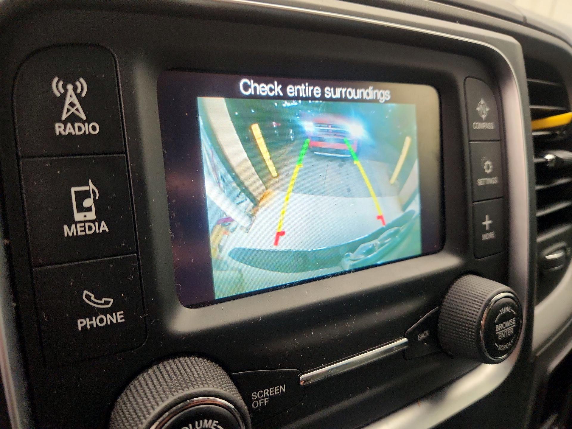 Thumbnail: 2020 RAM 1500 Classic - 14