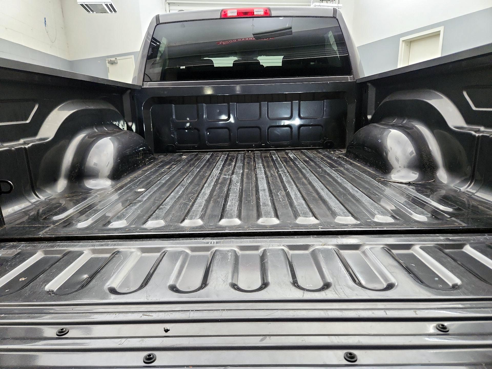 Thumbnail: 2020 RAM 1500 Classic - 20