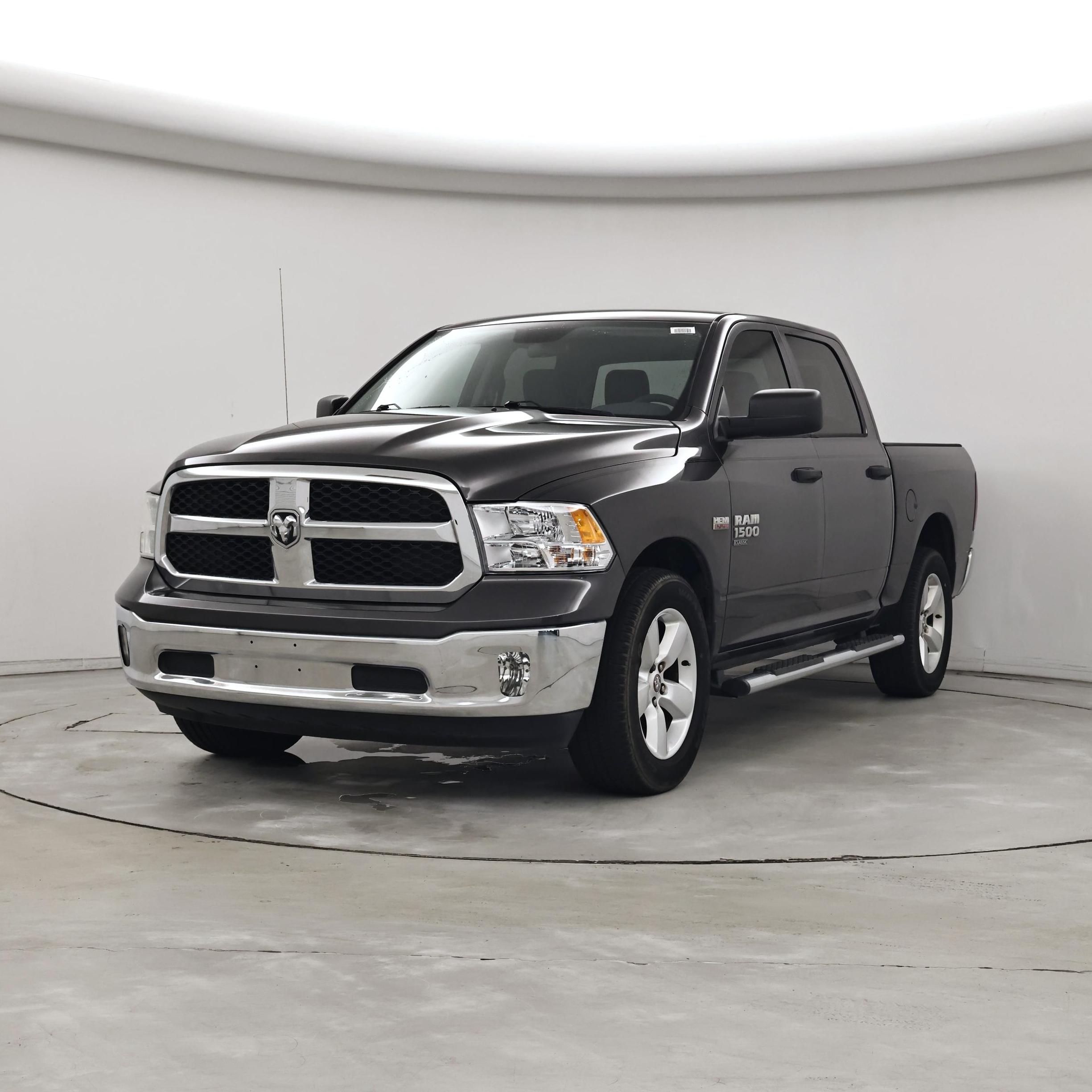 Thumbnail: 2020 RAM 1500 Classic - 4