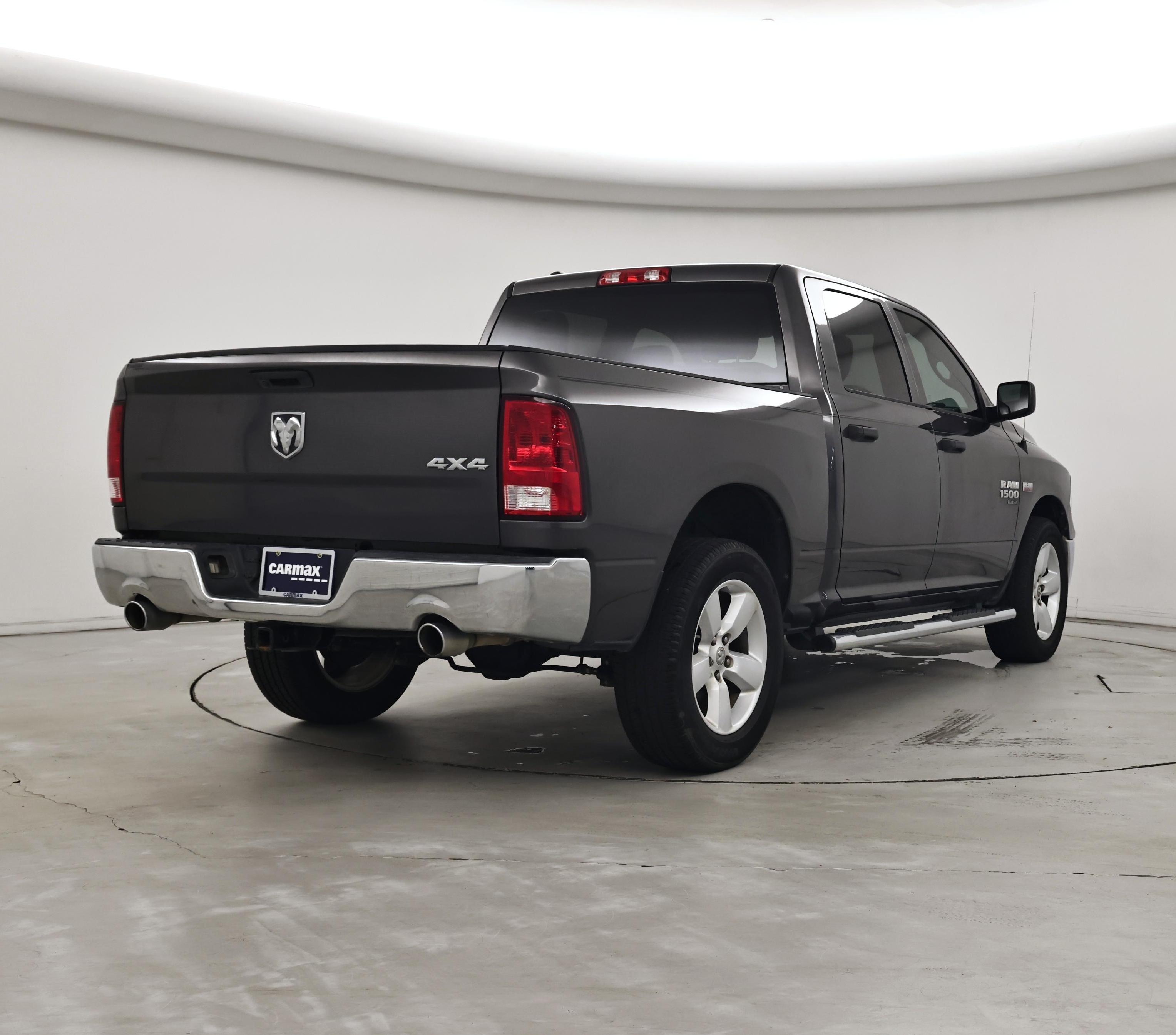 Thumbnail: 2020 RAM 1500 Classic - 8