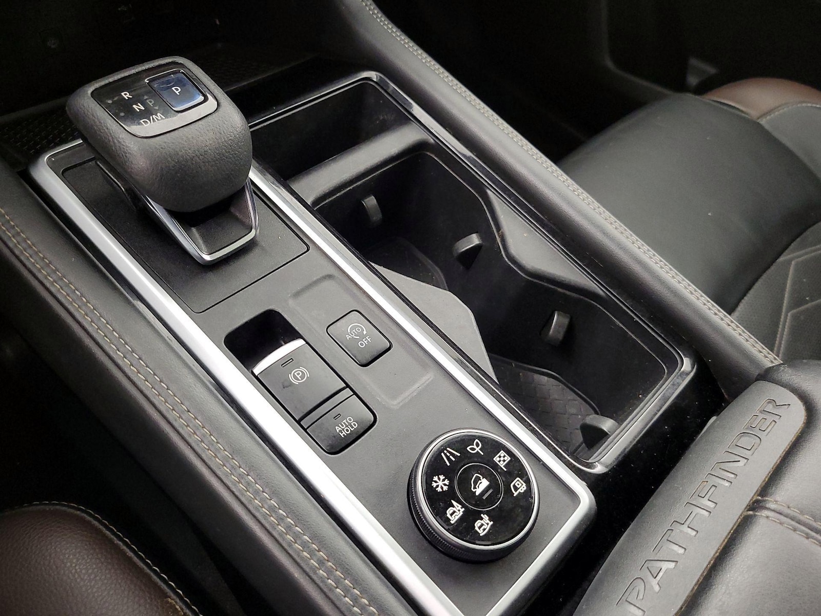 2022 Nissan Pathfinder Platinum - Photo 19