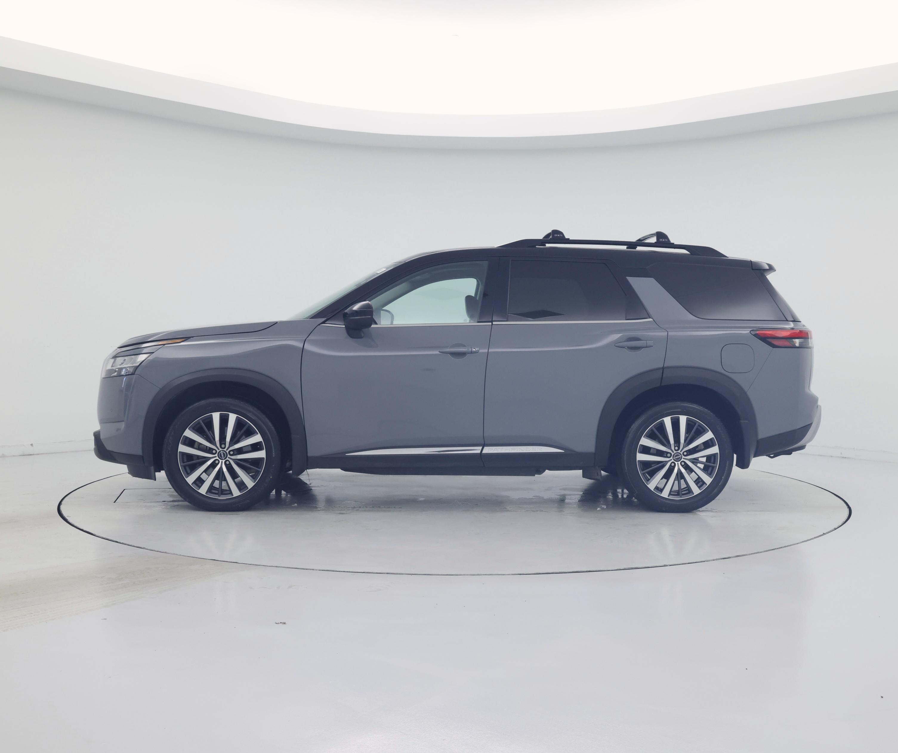Thumbnail: 2022 Nissan Pathfinder - 3
