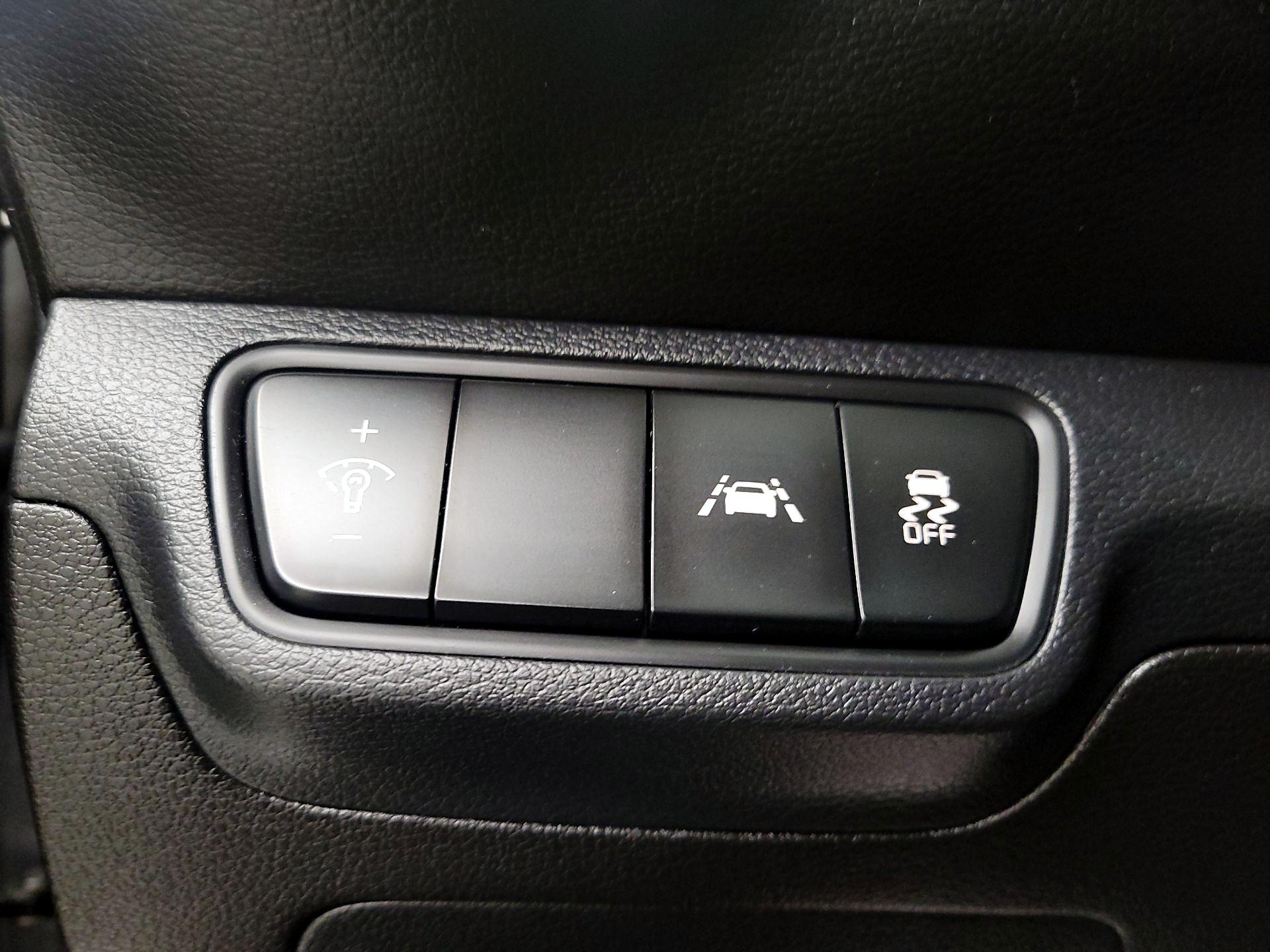 Thumbnail: 2019 Kia Forte - 13