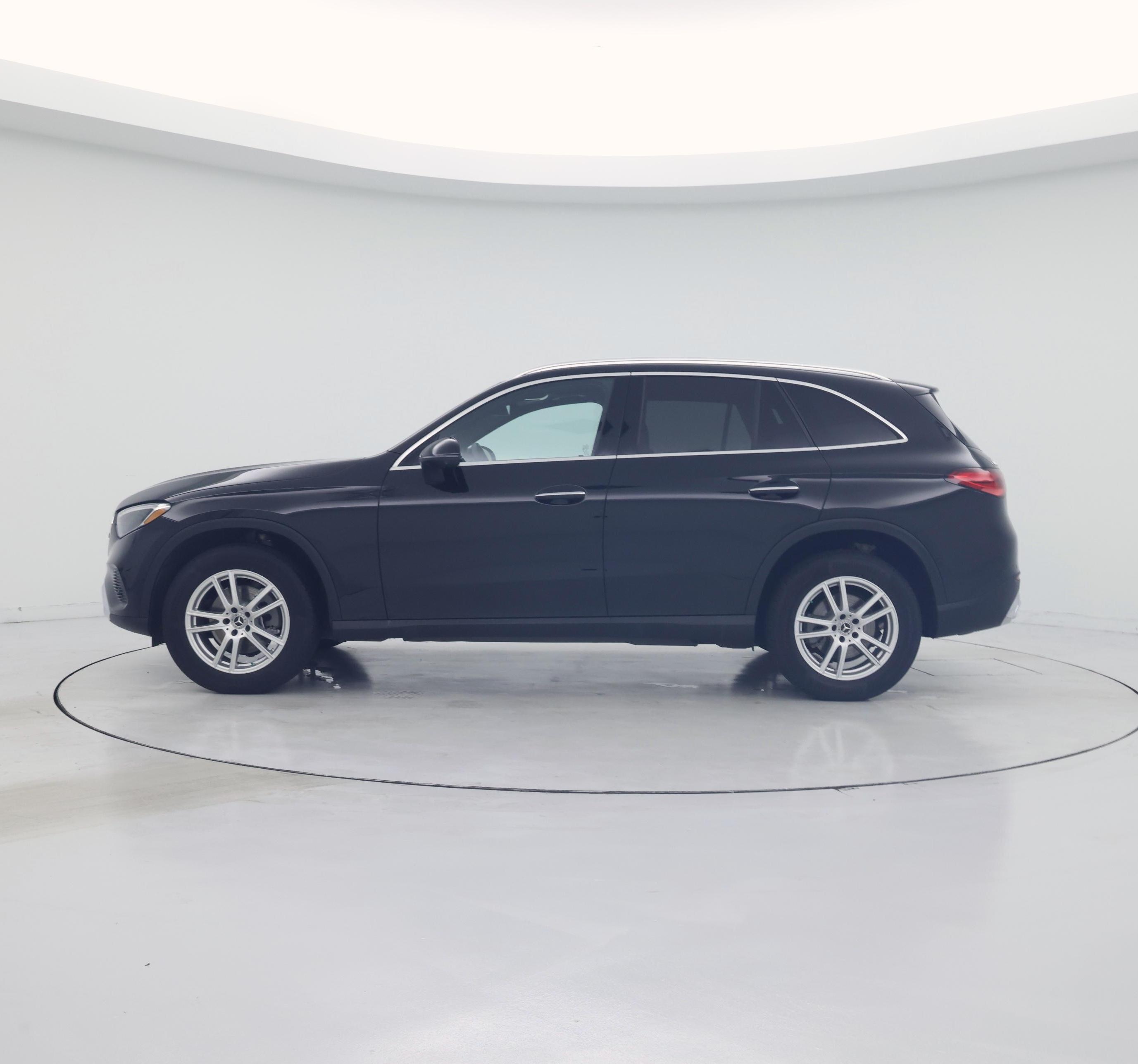 Thumbnail: 2025 Mercedes-Benz GLC - 3