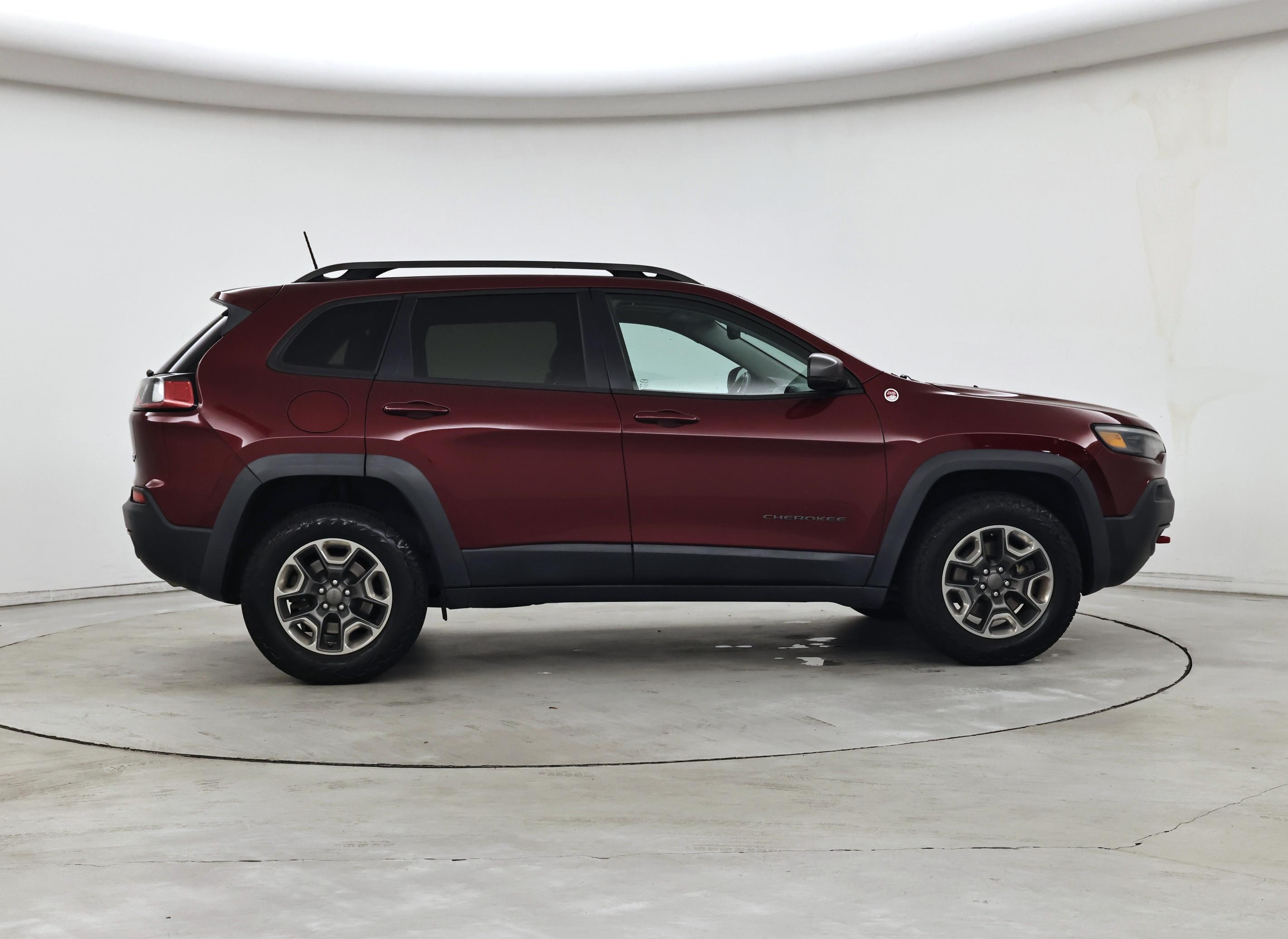 Thumbnail: 2019 Jeep Cherokee - 7