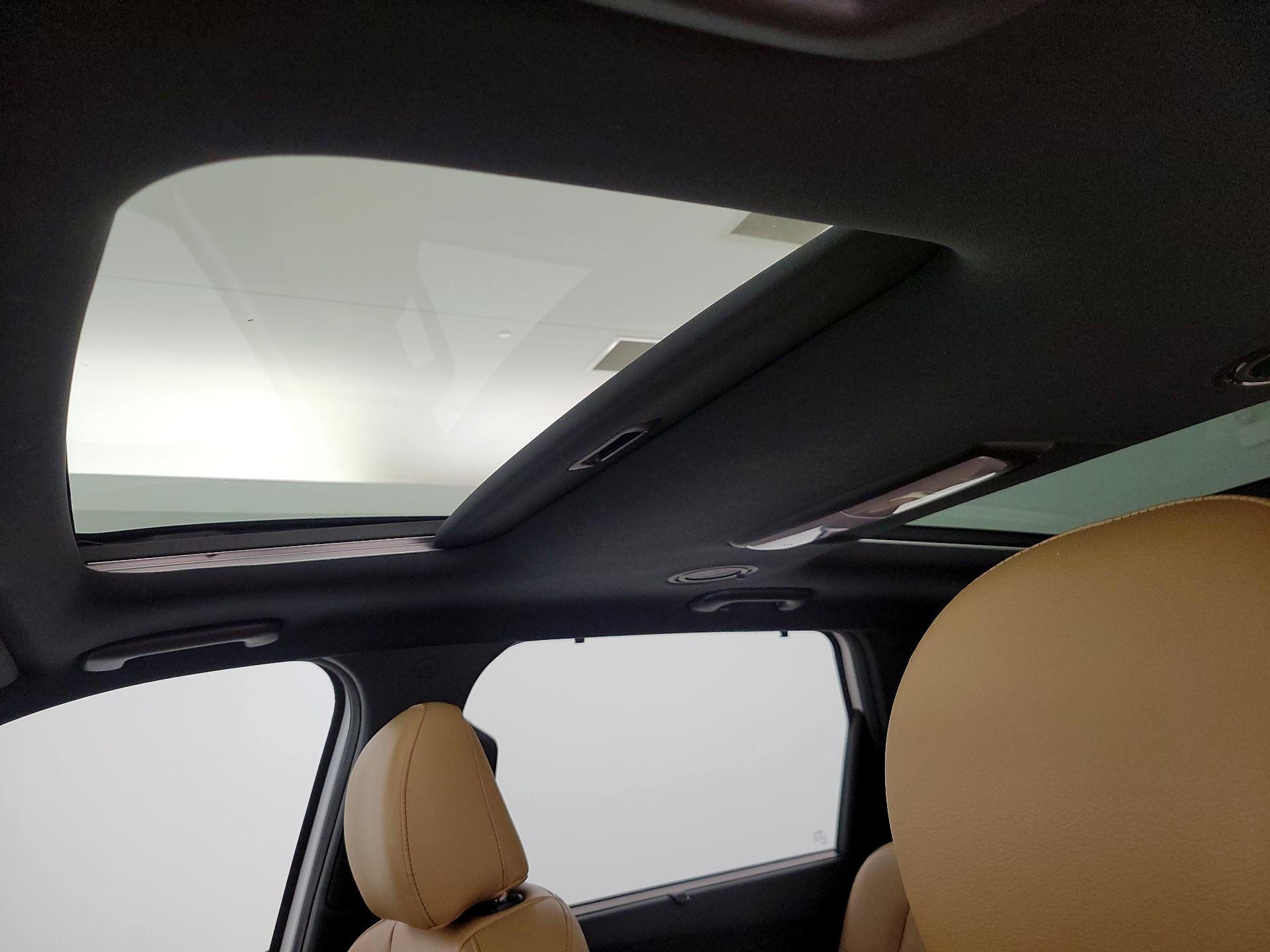 Thumbnail: 2020 Kia Telluride - 20
