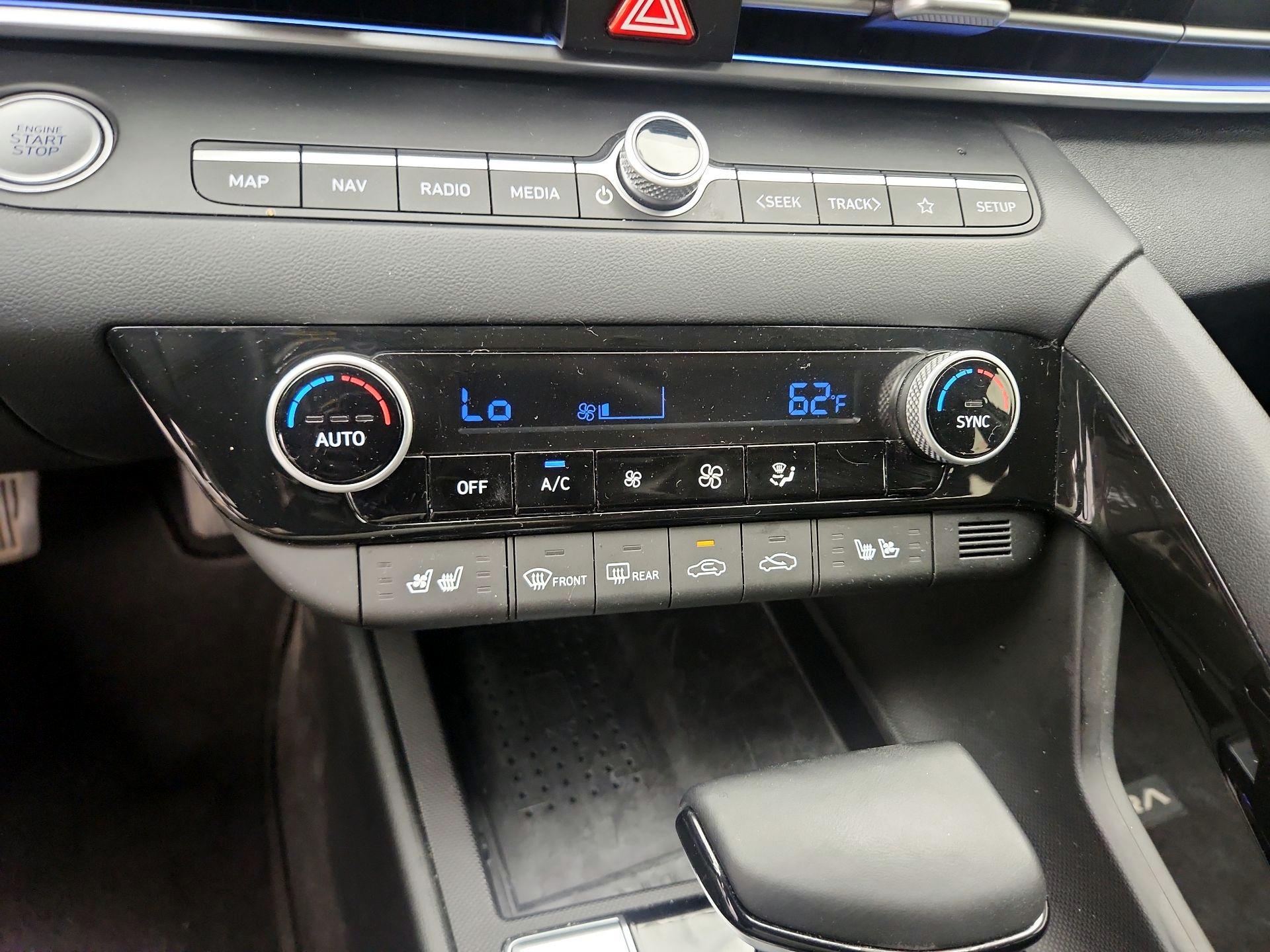 Thumbnail: 2022 Hyundai Elantra - 16