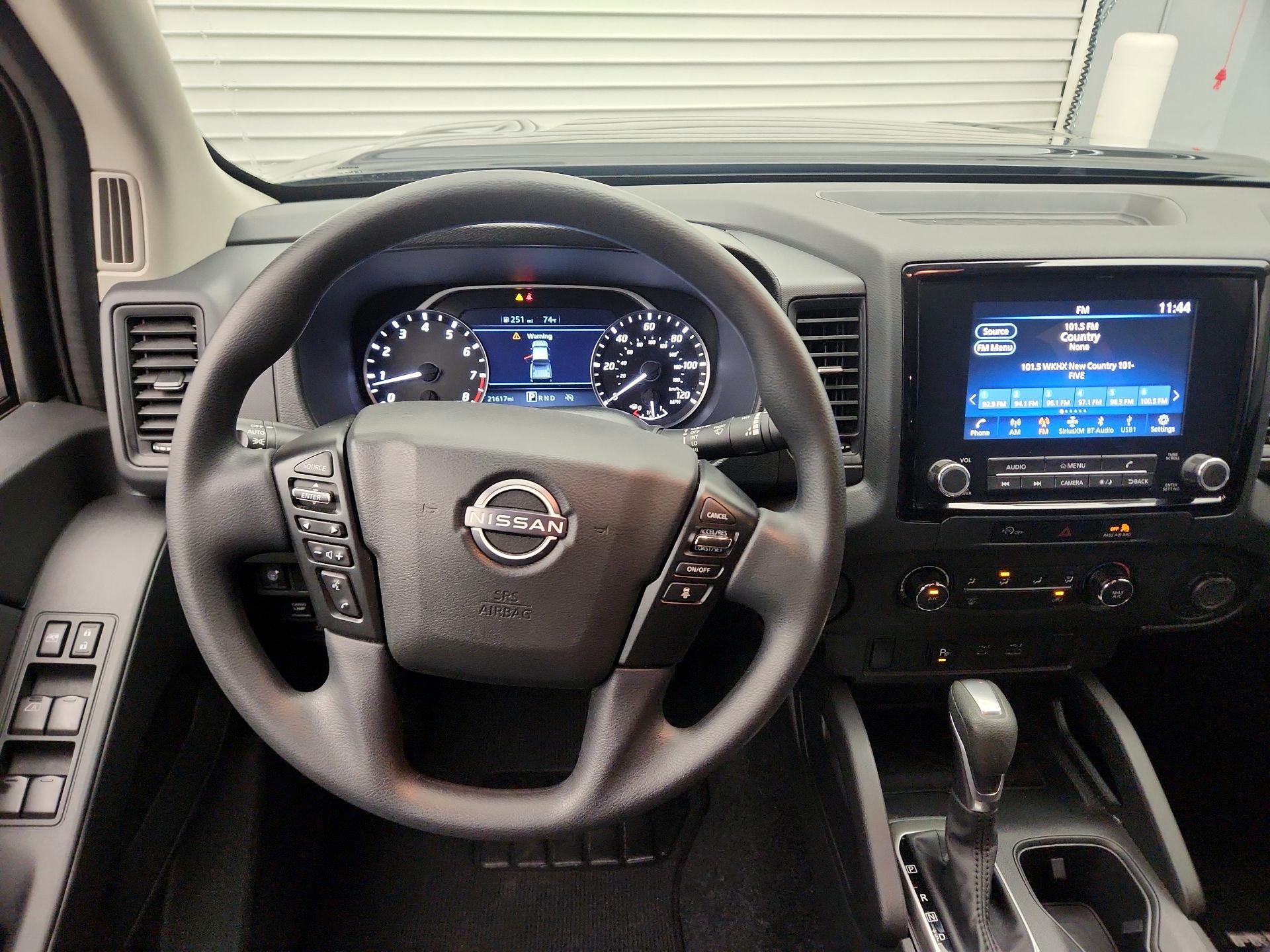 Thumbnail: 2024 Nissan Frontier - 10
